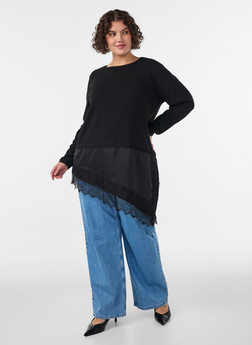 Strikbluse med lag-p&aring;-lag-effekt og blondekant, Sort, Model image number 1