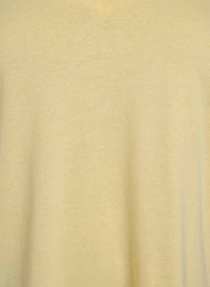 Kort&aelig;rmet t-shirt med v-udsk&aelig;ring, Gul, Packshot image number 2