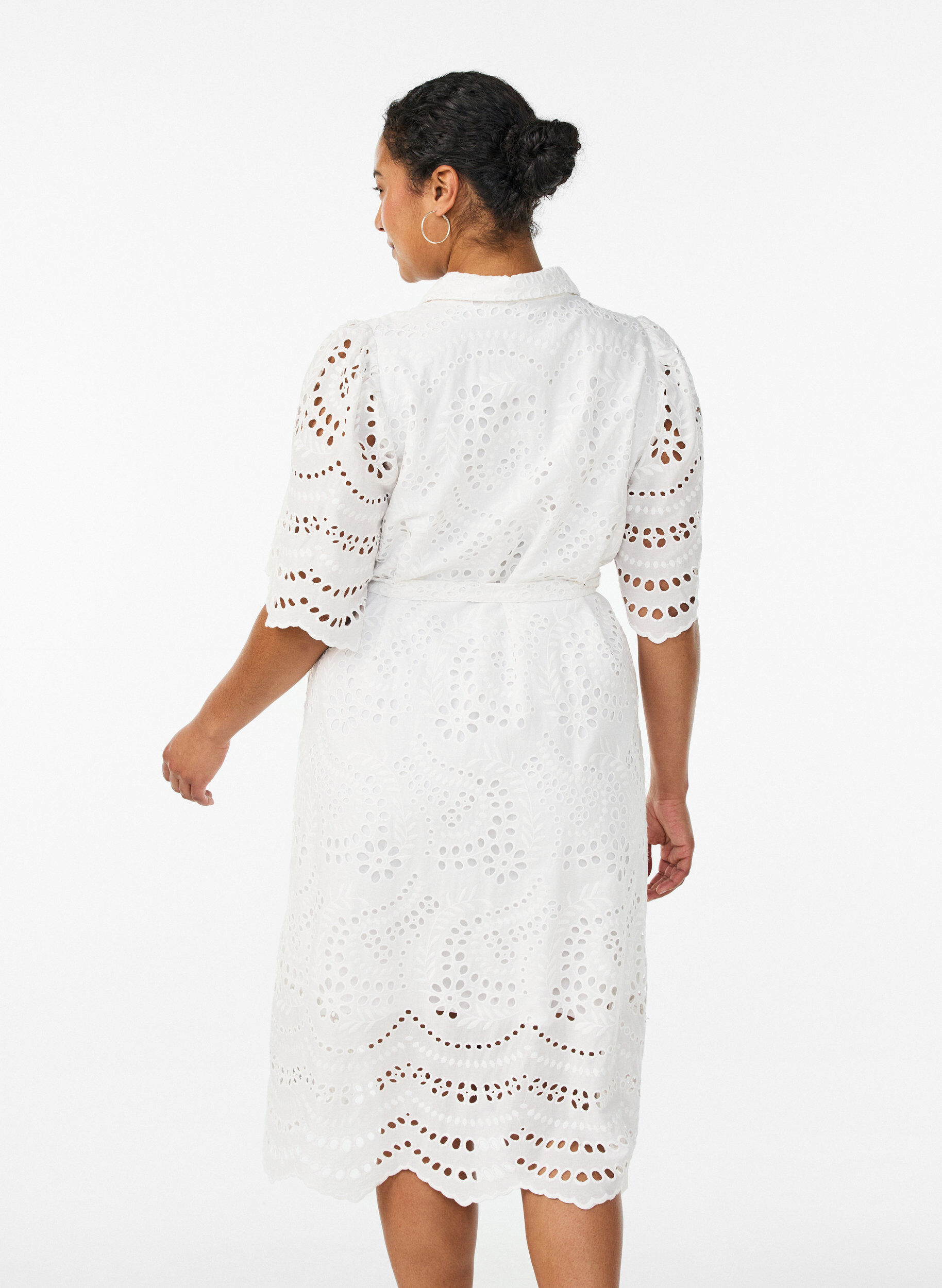 ZizziSkjortekjole i broderie anglaise med bindeb&aelig;lte, Hvid, Model image number 2