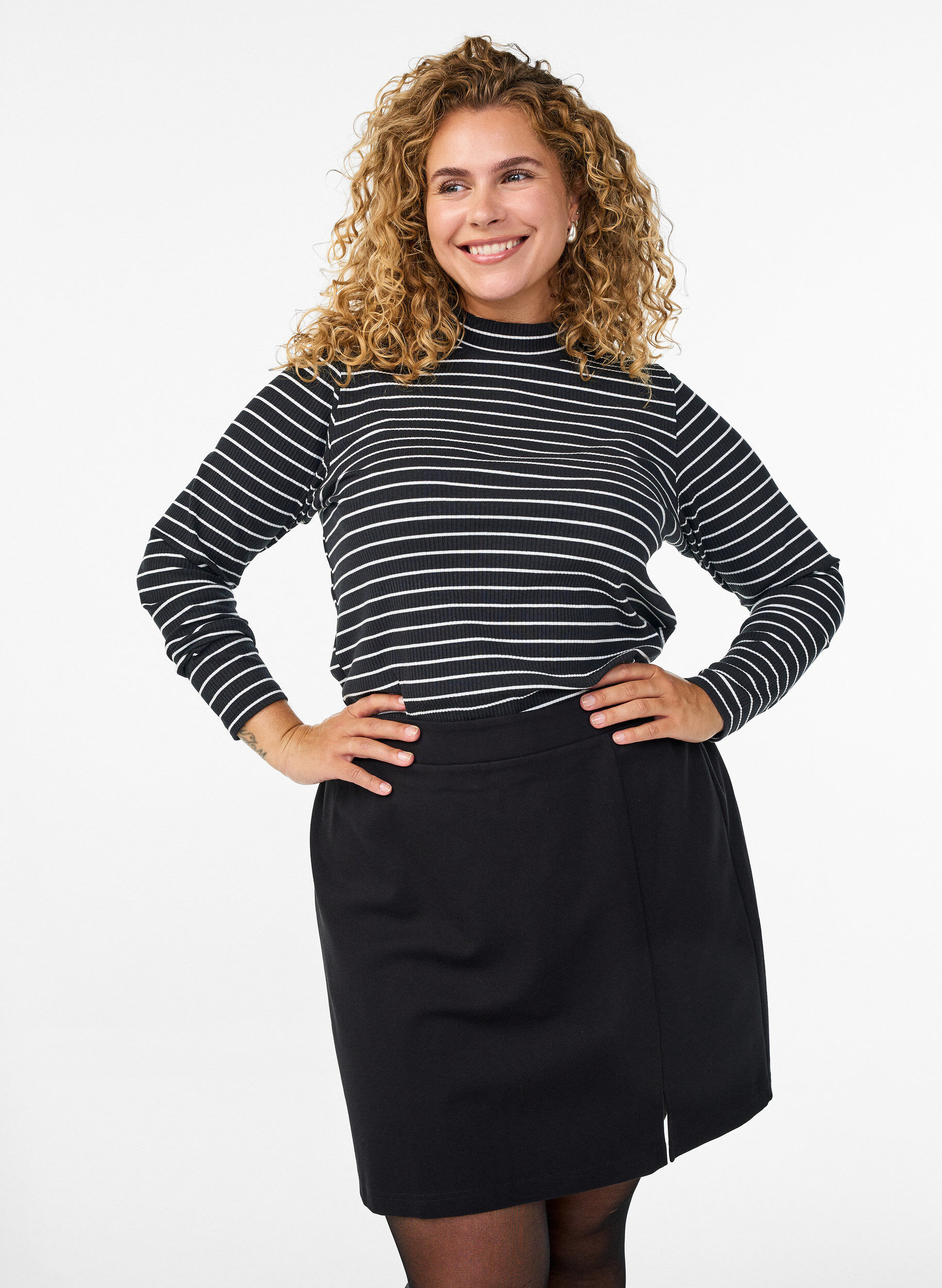 Kort jerseynederdel med slids, Sort, Model