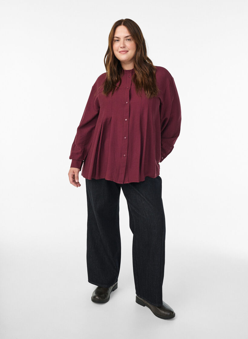 Viskoseskjorte med A-shape, Rød, Model image number 1