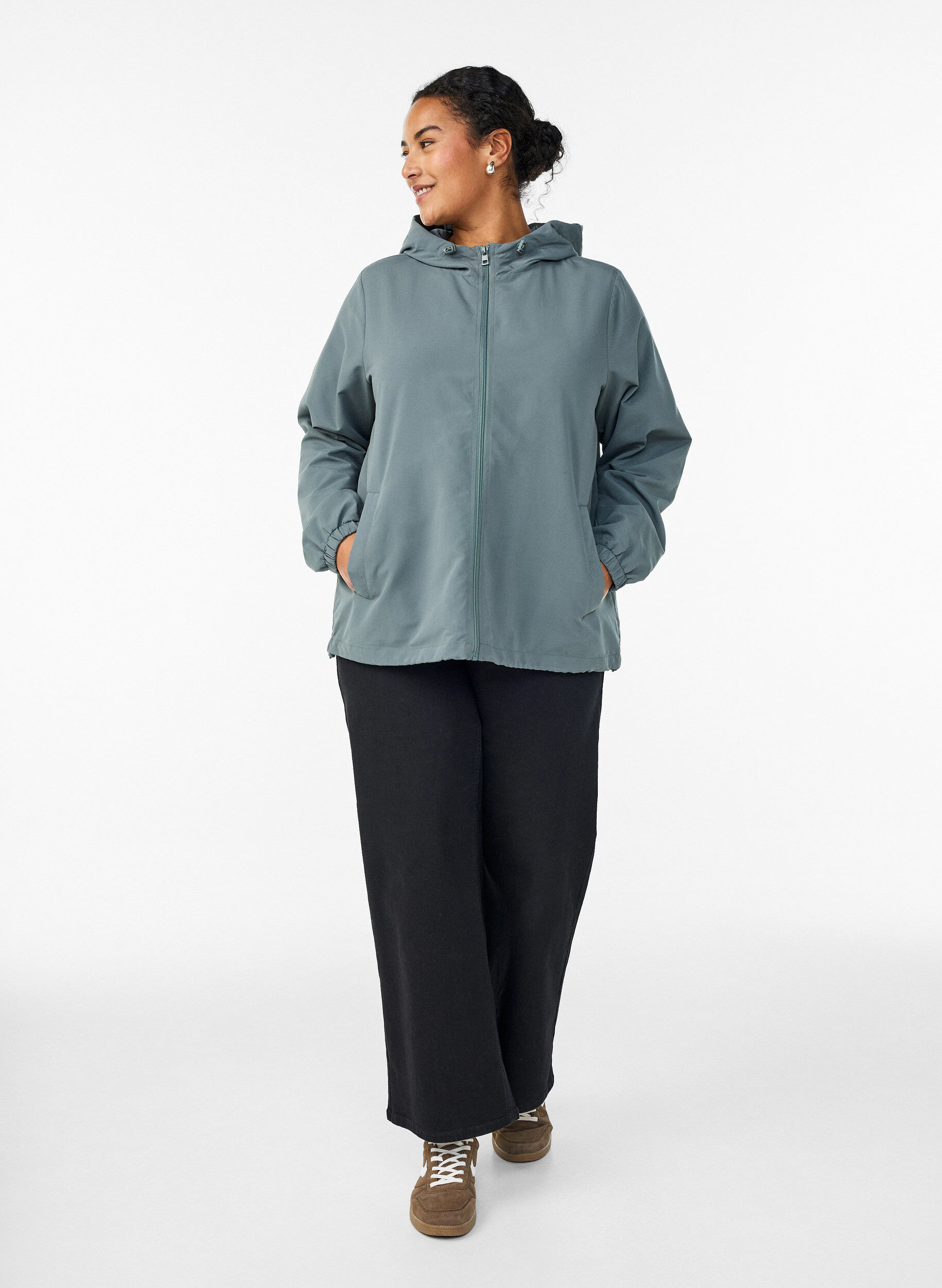 Zizzi Let jakke med h&aelig;tte og lynl&aring;s, Gr&oslash;n, Model image number 1