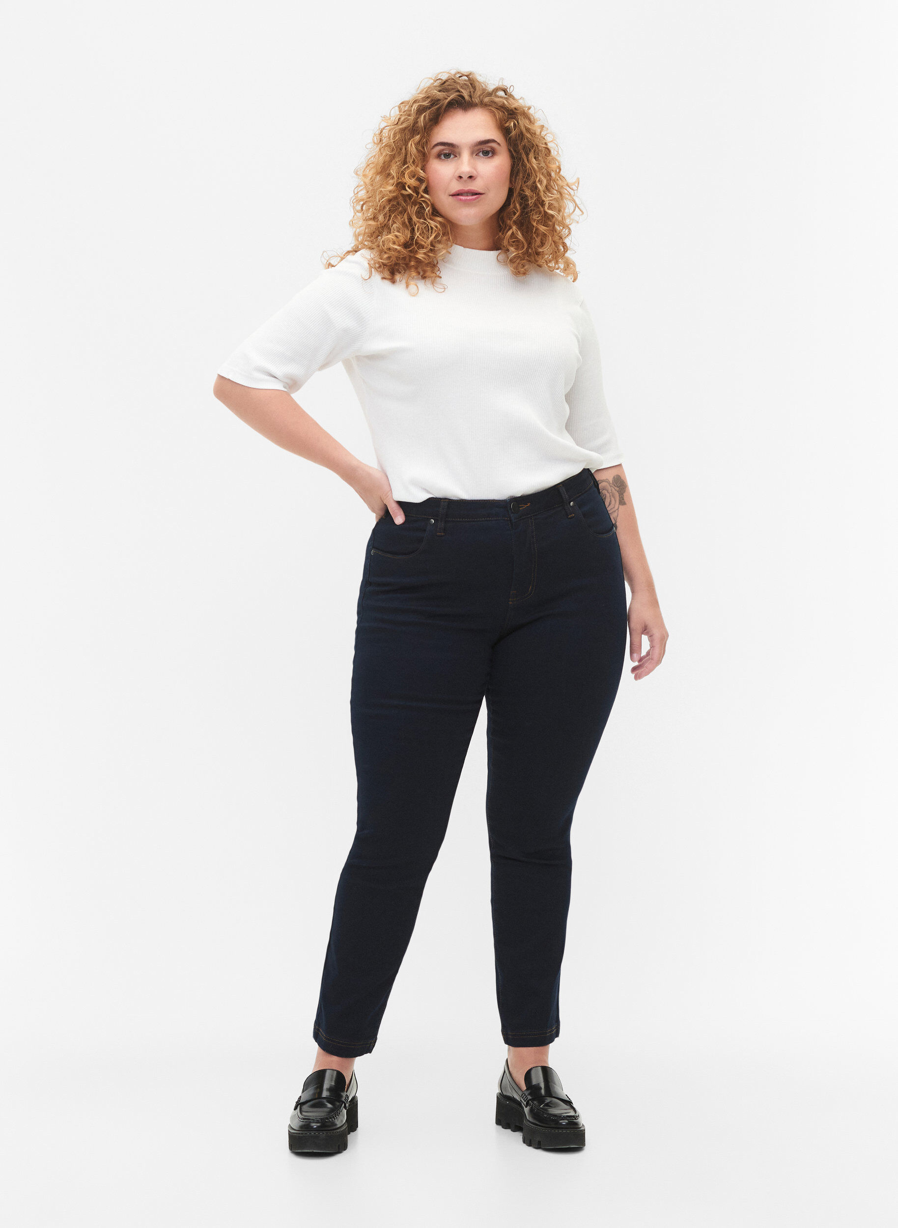 Slim fit Emily jeans med regul&aelig;r talje, Bl&aring;, Model