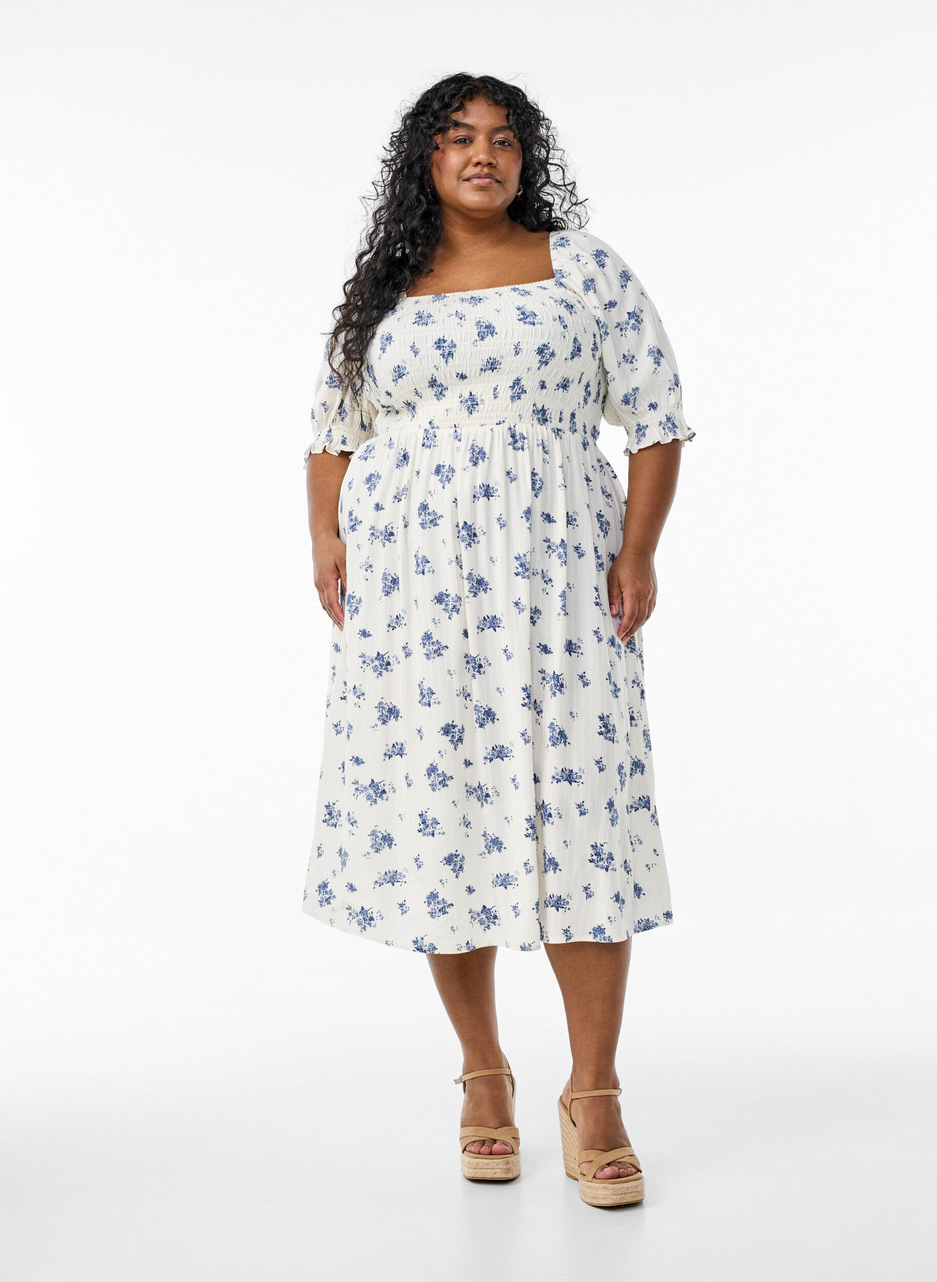 ZizziBlomstret sommerkjole i viskose, Hvid, Model image number 0