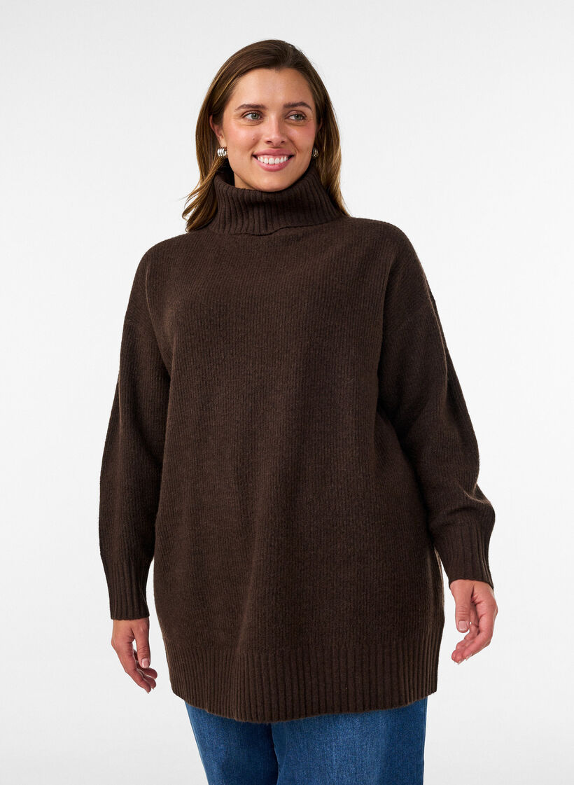 L&oslash;s strikbluse med rullekrave, Brun, Model image number 0