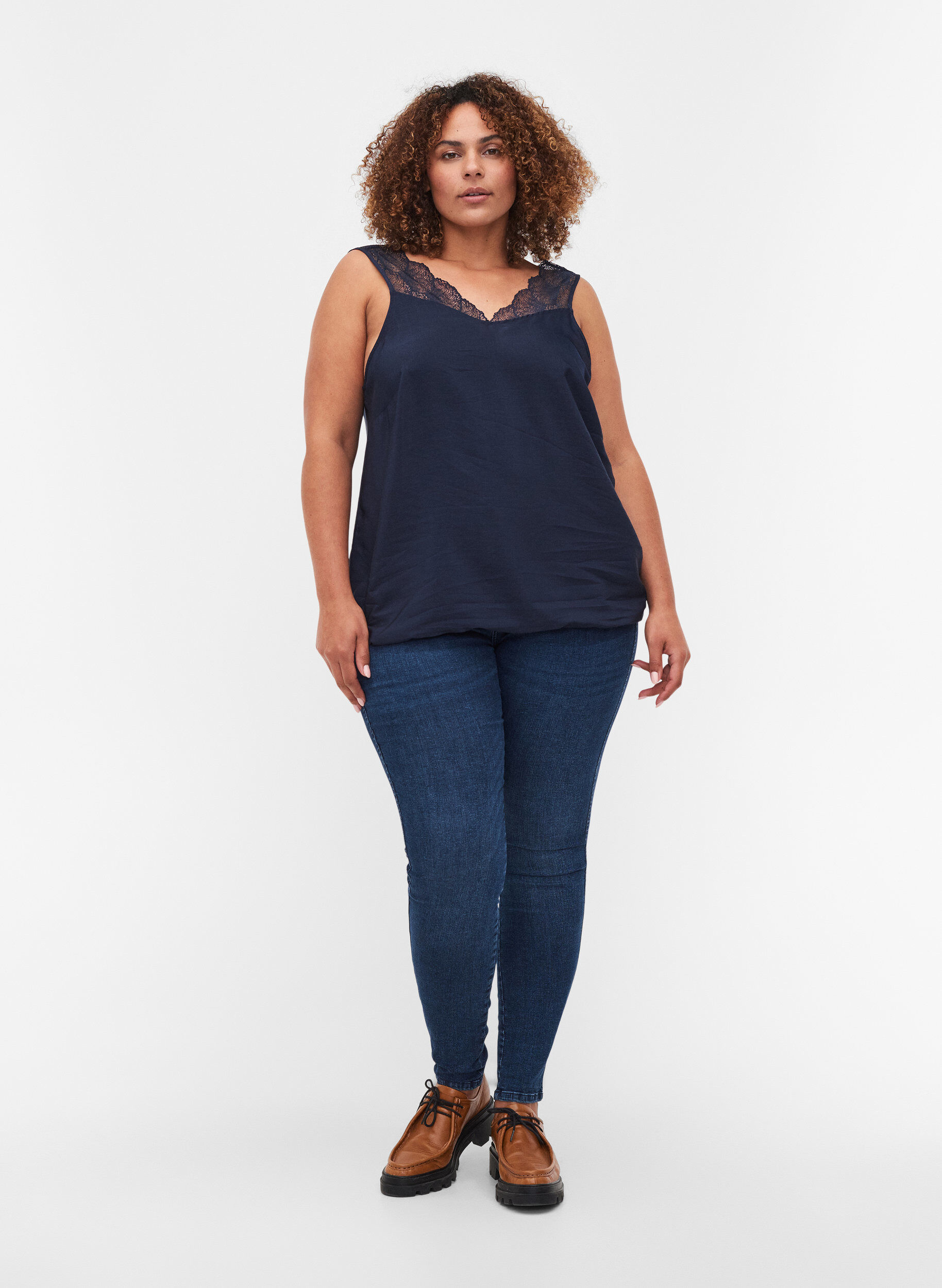 Zizzi Top med blonder og elastik i bunden , Navy Blazer, Model image number 2