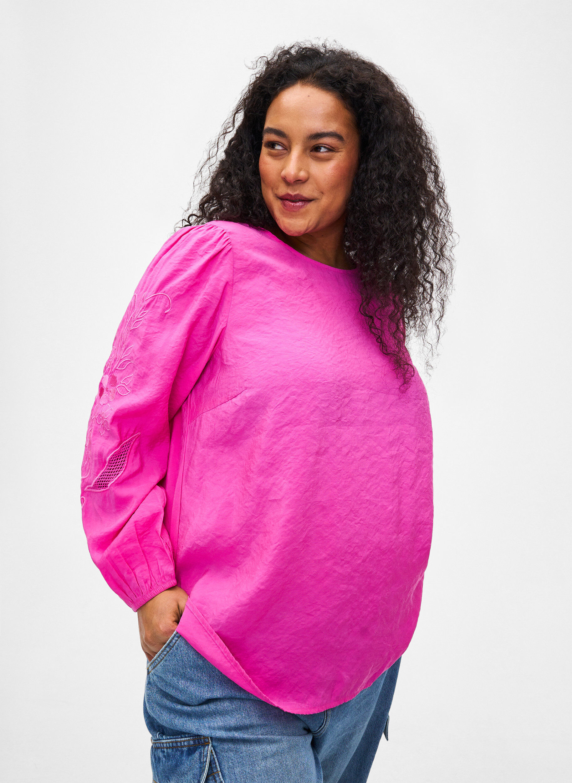 Zizzi Bluse i TENCEL&trade; Modal med broderidetaljer, Phlox Pink, Model image number 0