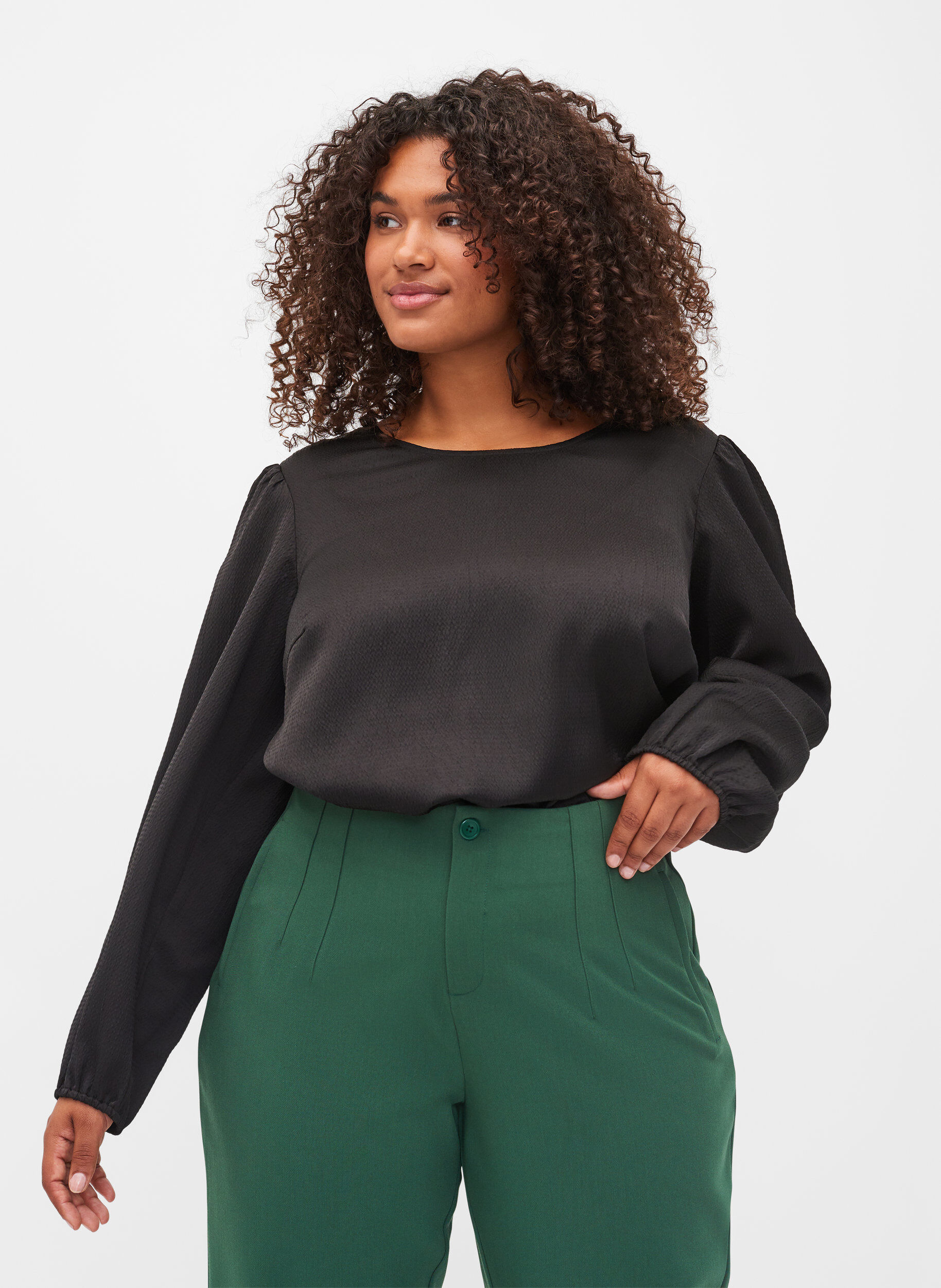 Zizzi Lang&aelig;rmet bluse med rund hals, Black, Model image number 0