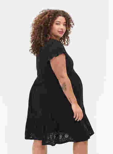 Graviditets kjole i broderi anglaise med ammefunktion, Black, Model image number 1