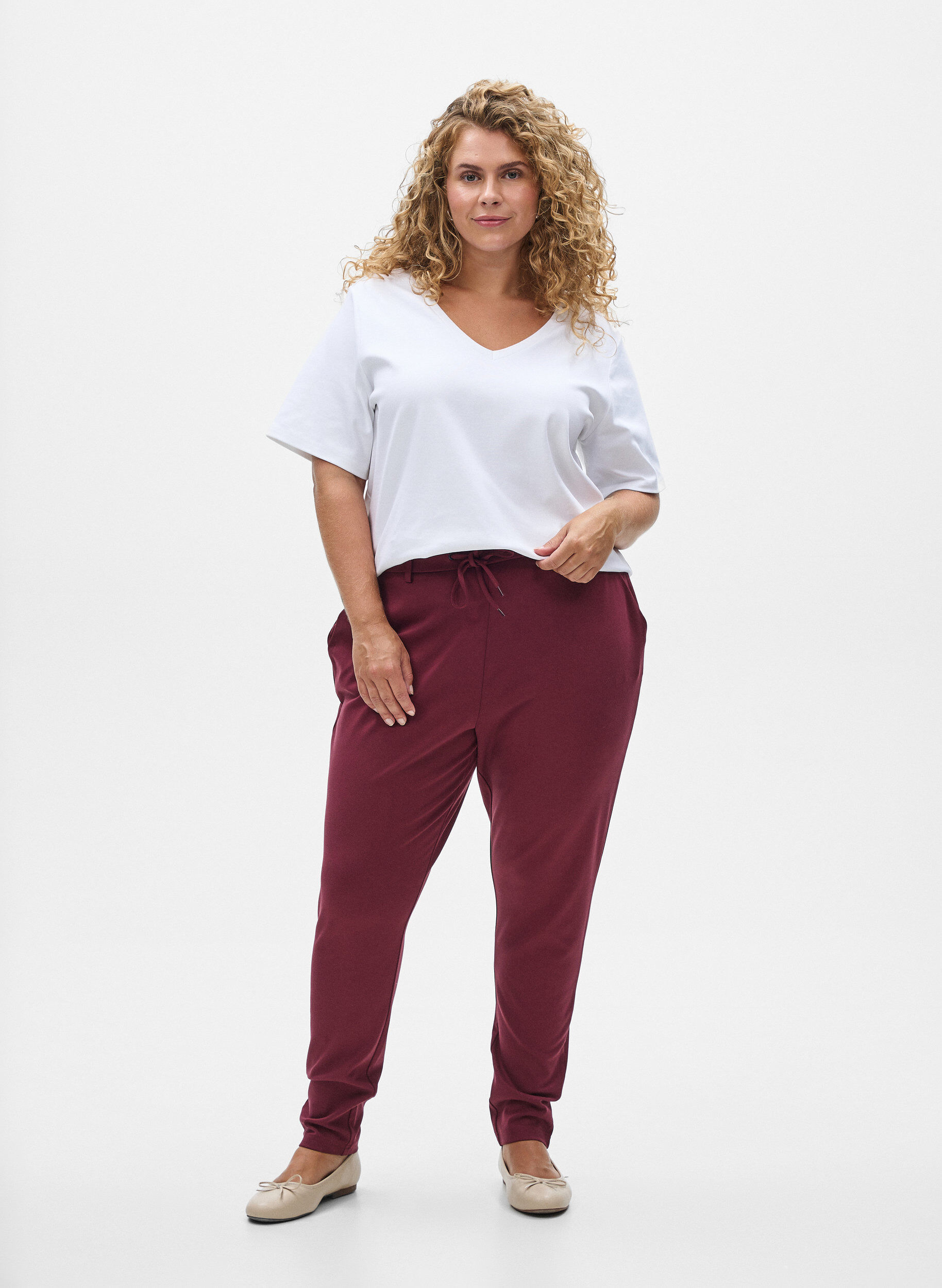 Cropped Maddison bukser, M&oslash;rk Bordeaux, Model