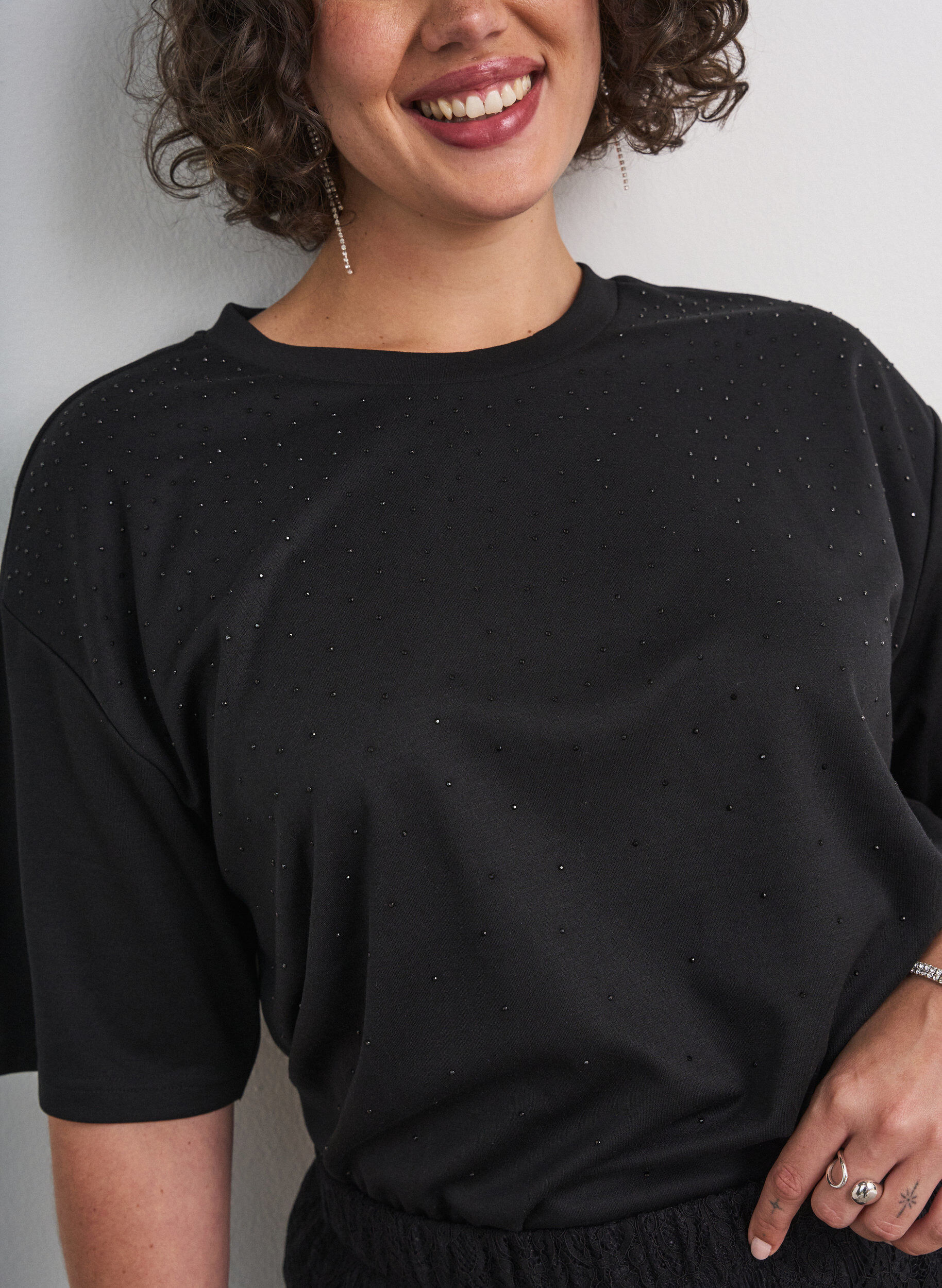 ZizziT-shirt med rhinsten og rund hals, Sort, Model image number 3