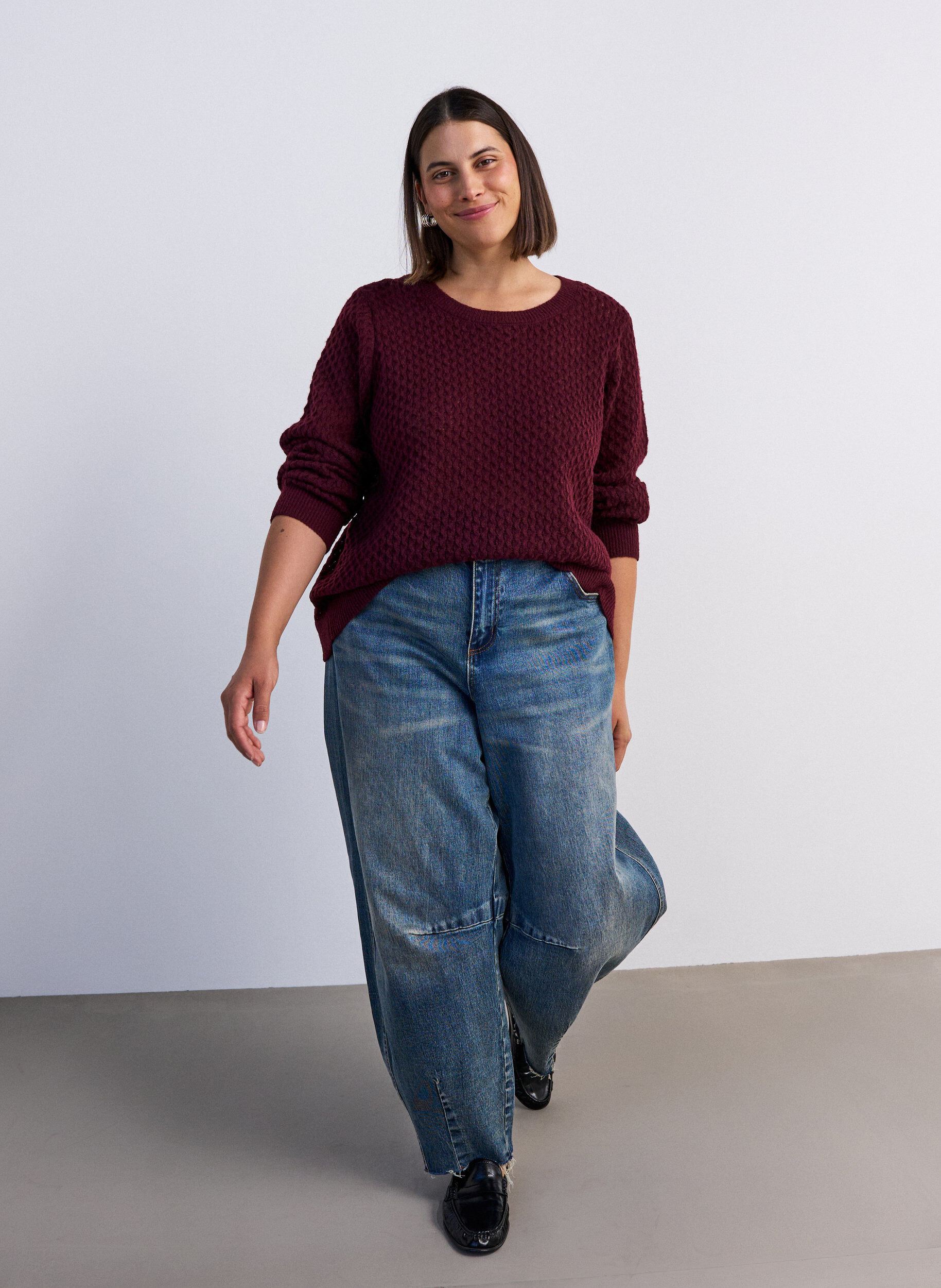 ZizziStrikbluse med struktureret hulm&oslash;nster, R&oslash;d, Model image number 1