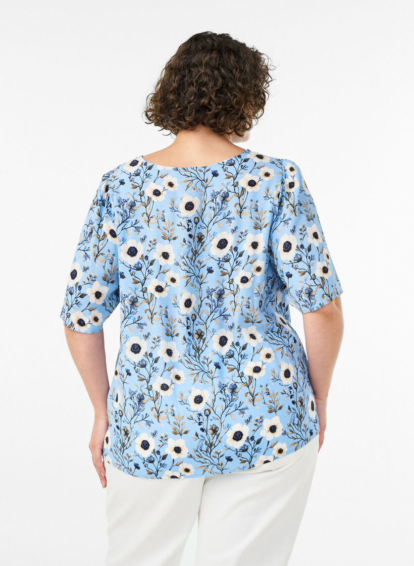 Blomstret bluse med korte &aelig;rmer, Bl&aring;, Model image number 2