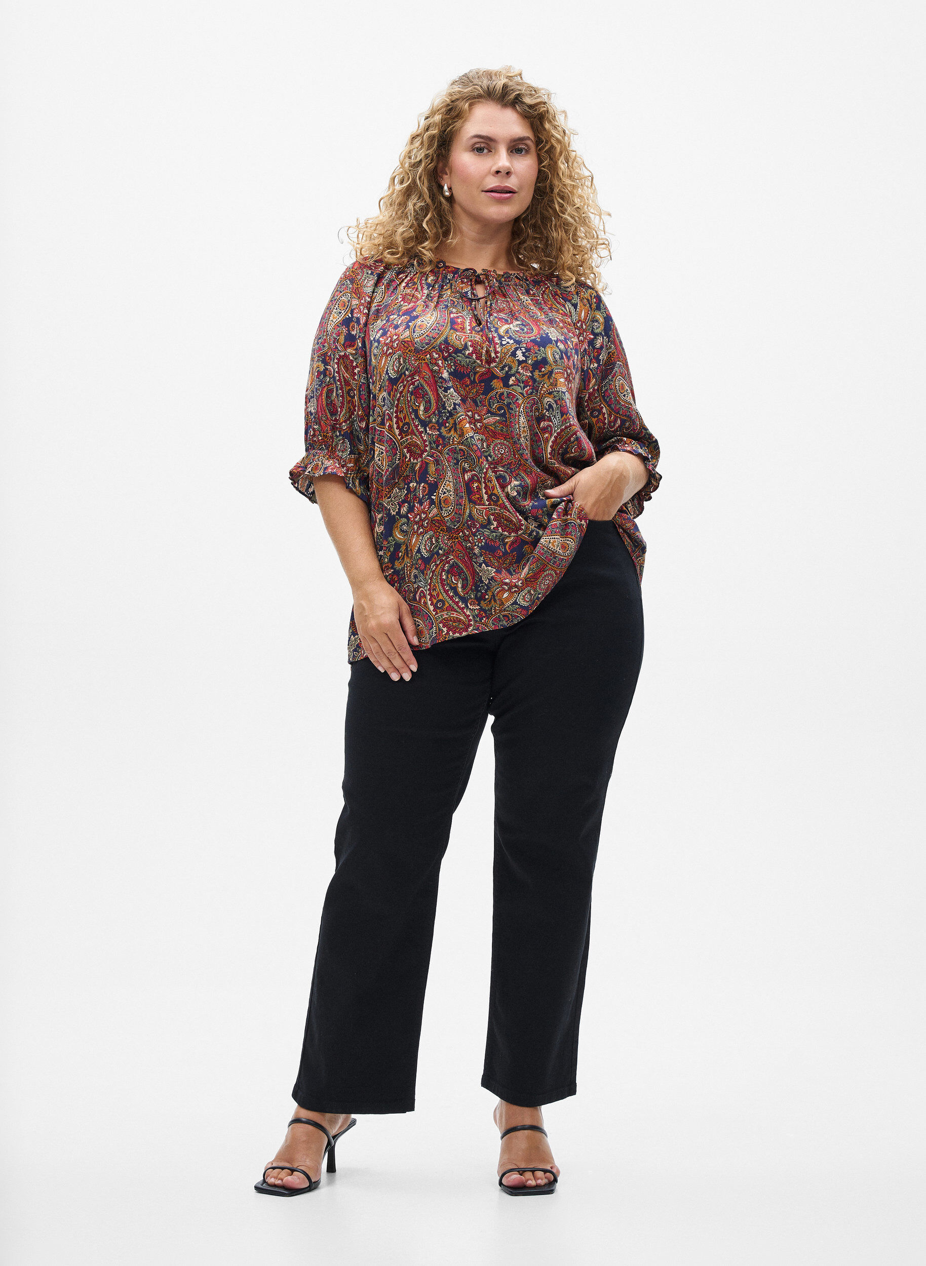 ZizziViskosebluse med paisleyprint og halvlange &aelig;rmer, Bl&aring;, Model image number 1