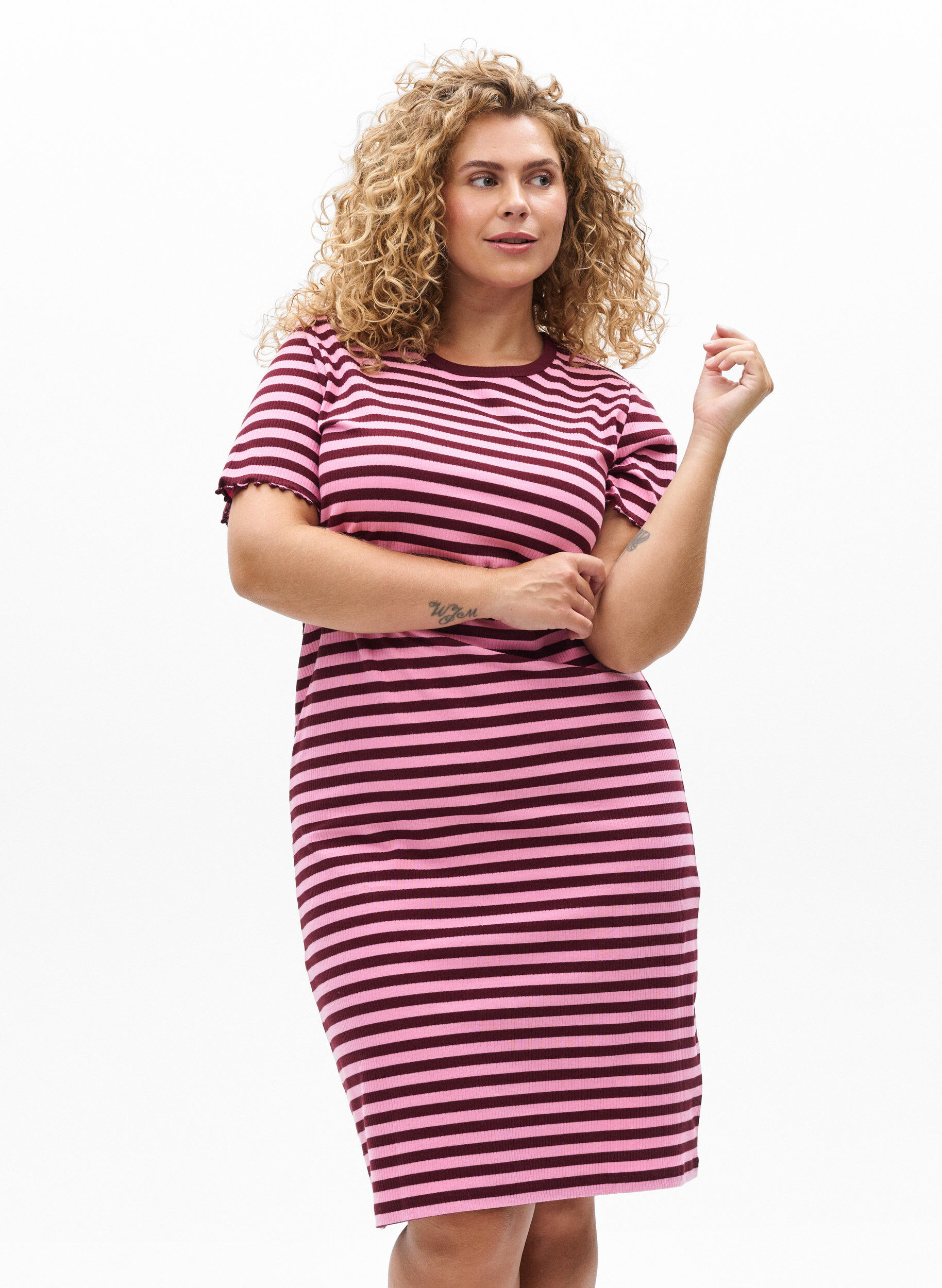 Zizzi Kn&aelig;lang T-shirtkjole i ribbet jersey, M&oslash;rk Bordeaux, Model image number 0