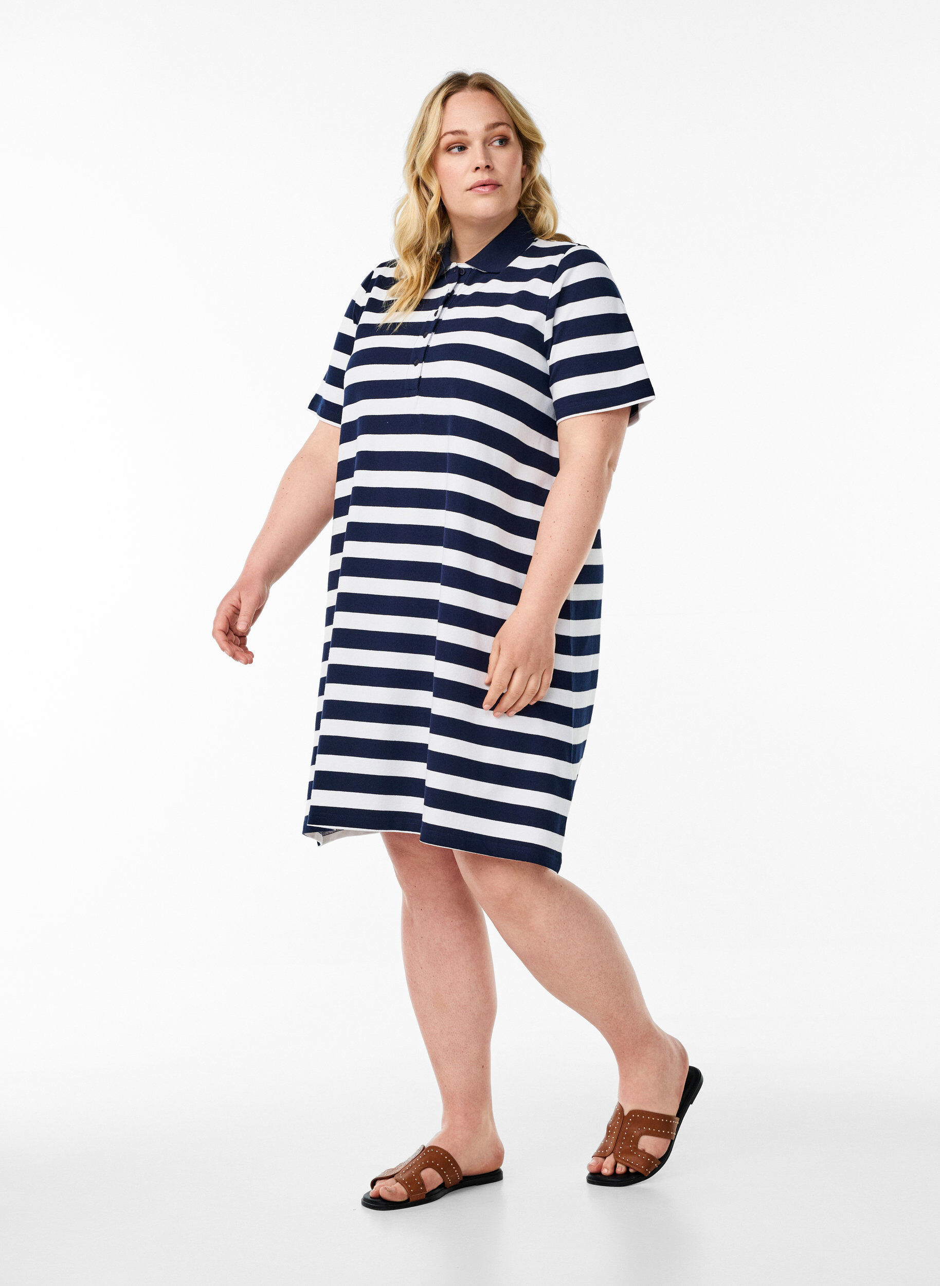 Zizzi Kort polokjole med A-facon, Bl&aring;, Model image number 1