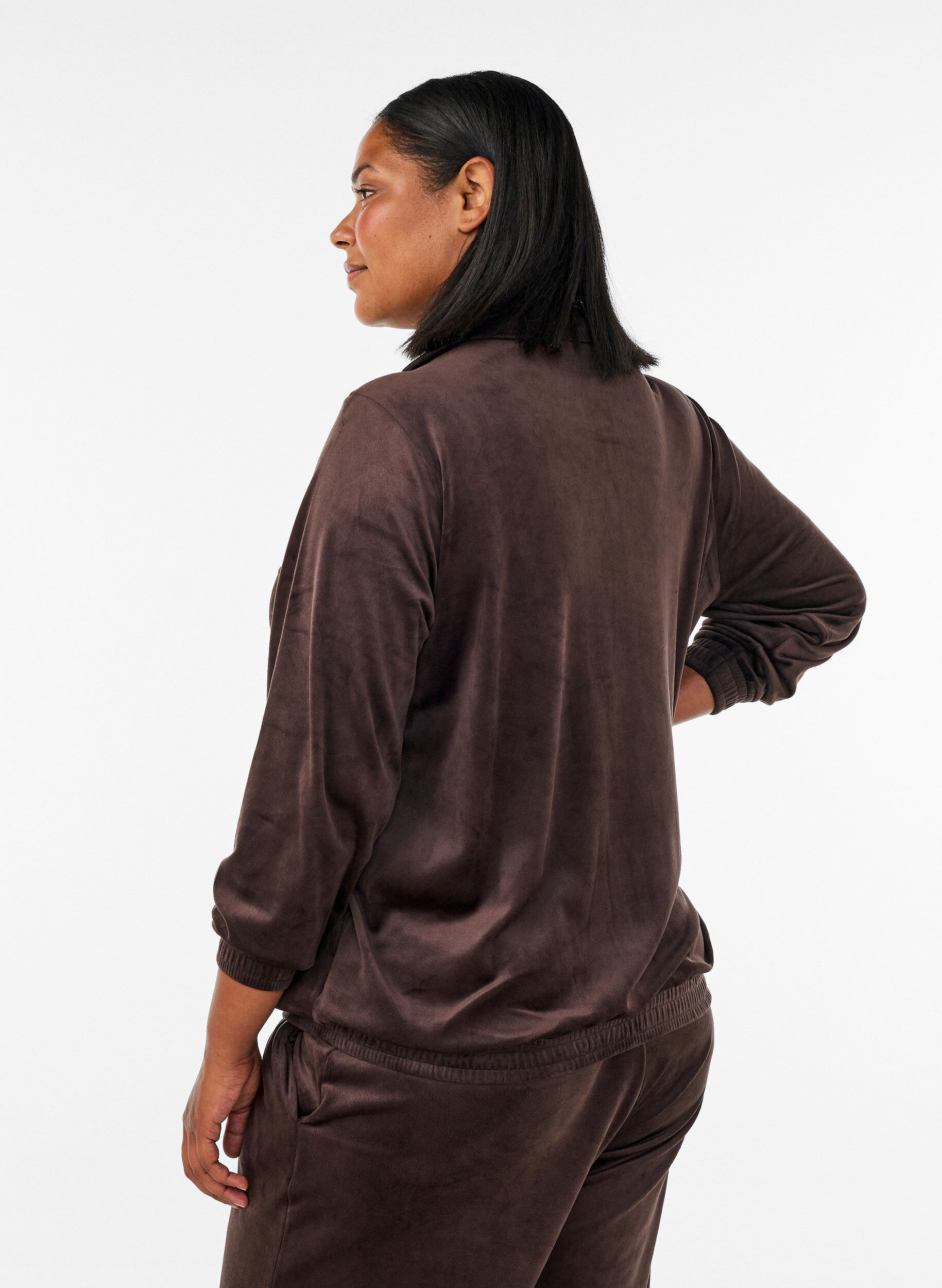 ZizziCardigan i bl&oslash;d velour med lynl&aring;s og h&oslash;j krave, Brun, Model image number 2