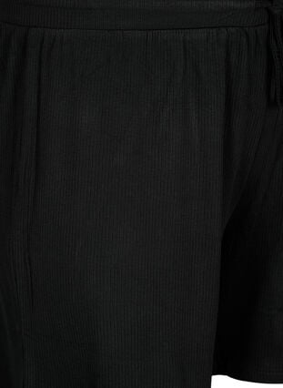 Løstsiddende viskose shorts med rib, Black, Packshot image number 2