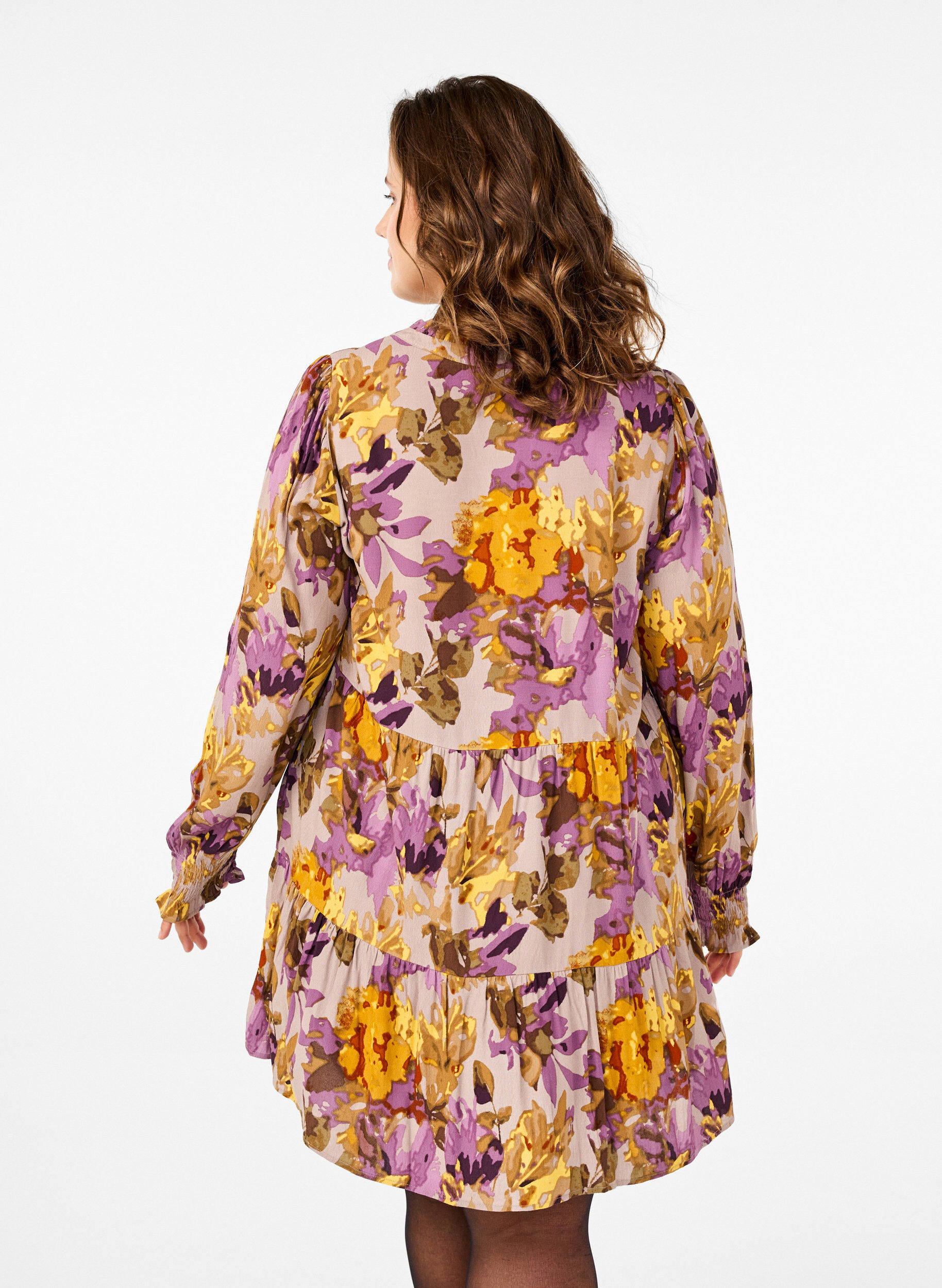 Zizzi Lang&aelig;rmet tunika med blomsterprint, Purple Flower, Model image number 1