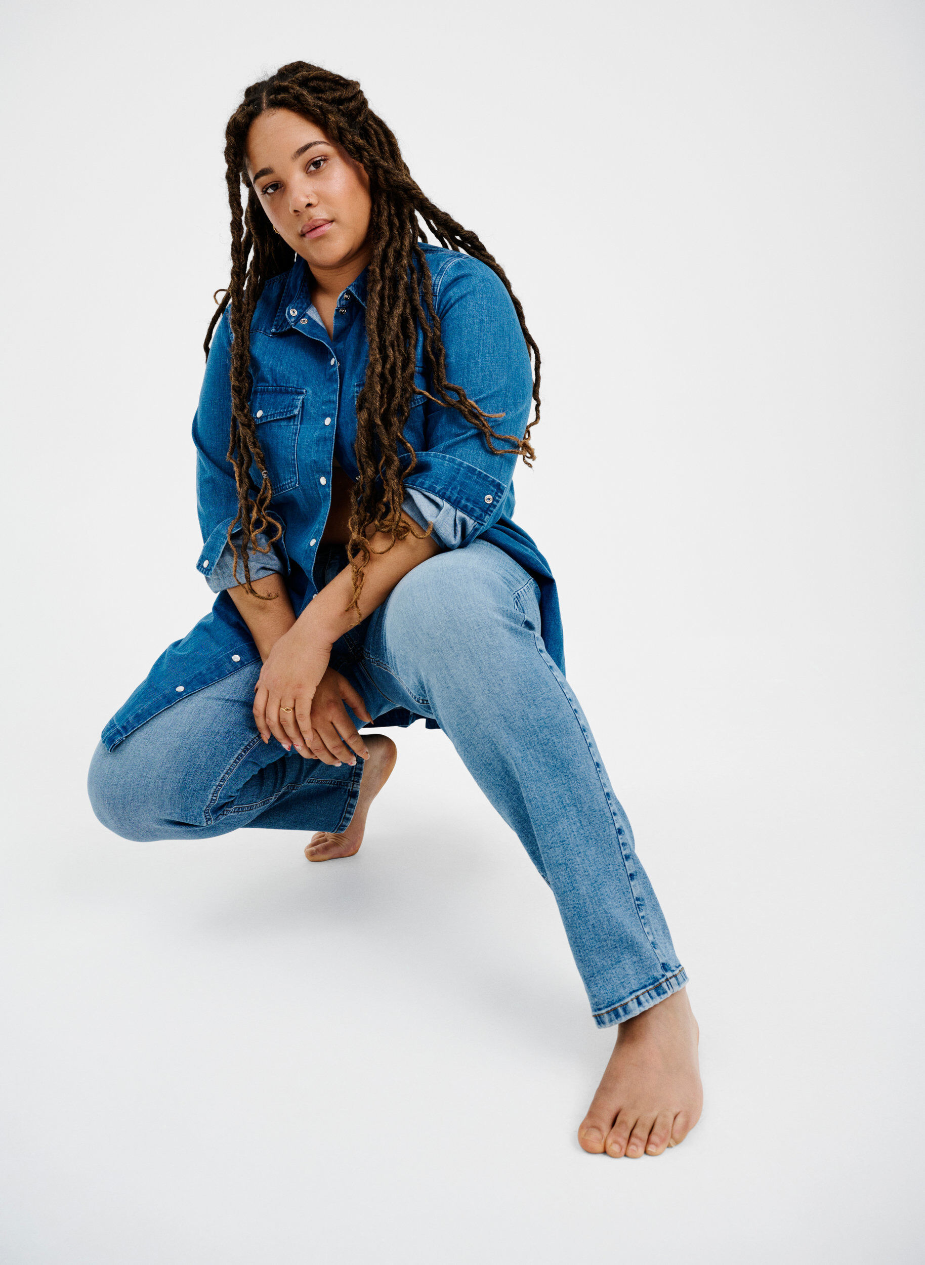 Zizzi Tofarvede Mille mom fit jeans, Lt. B. Comb, Image image number 1