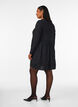 Kort jersey&shy;kjole med b&oslash;lget strukturm&oslash;nster, Sort, Model image number 2