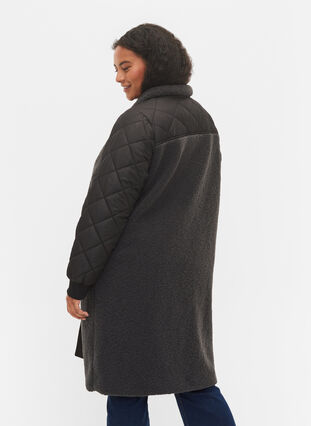 Quiltet jakke med teddy og knaplukning, Black Comb, Model image number 1