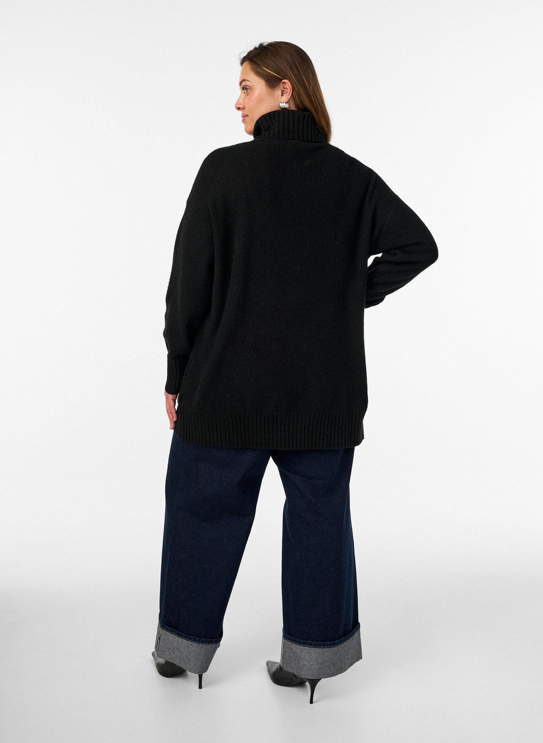 ZizziL&oslash;s strikbluse med rullekrave, Sort, Model image number 2