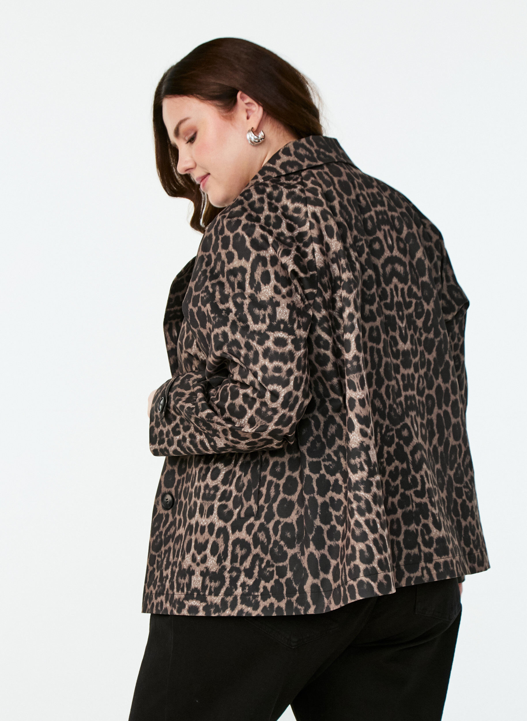 Zizzi Dobbeltradet blazerjakke med leopardprint, Brun, Model image number 2
