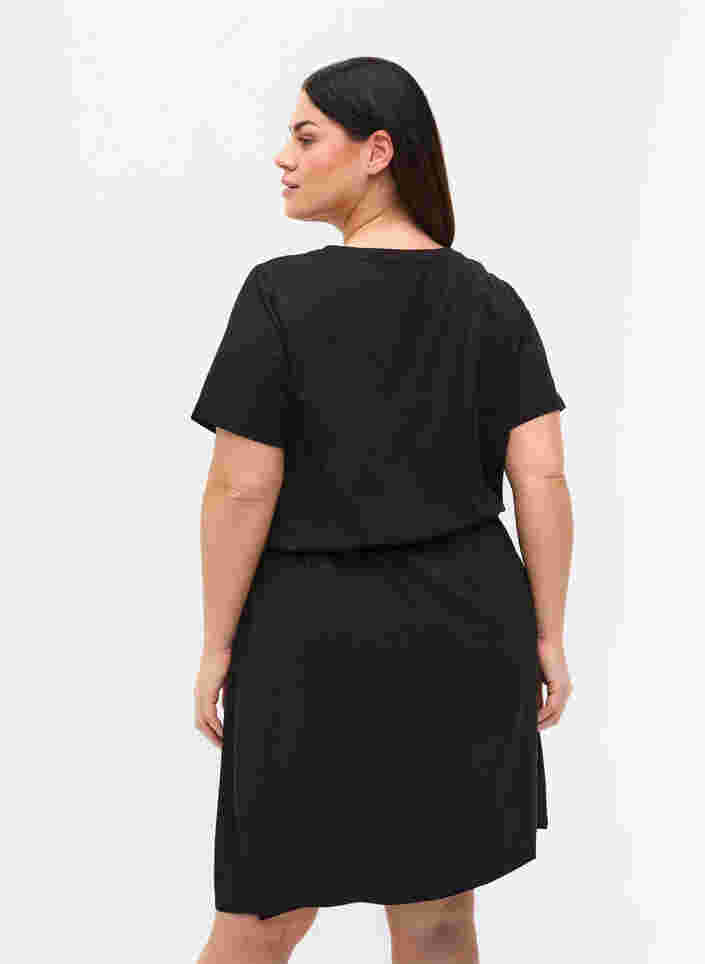 Kortærmet kjole med taljebælte, Black, Model image number 1