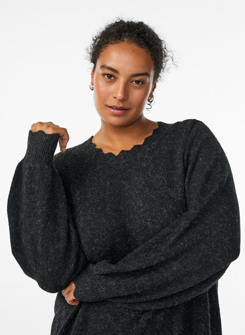 Kort strikkjole med b&oslash;lgede kanter og slidser, Gr&aring;, Model image number 2