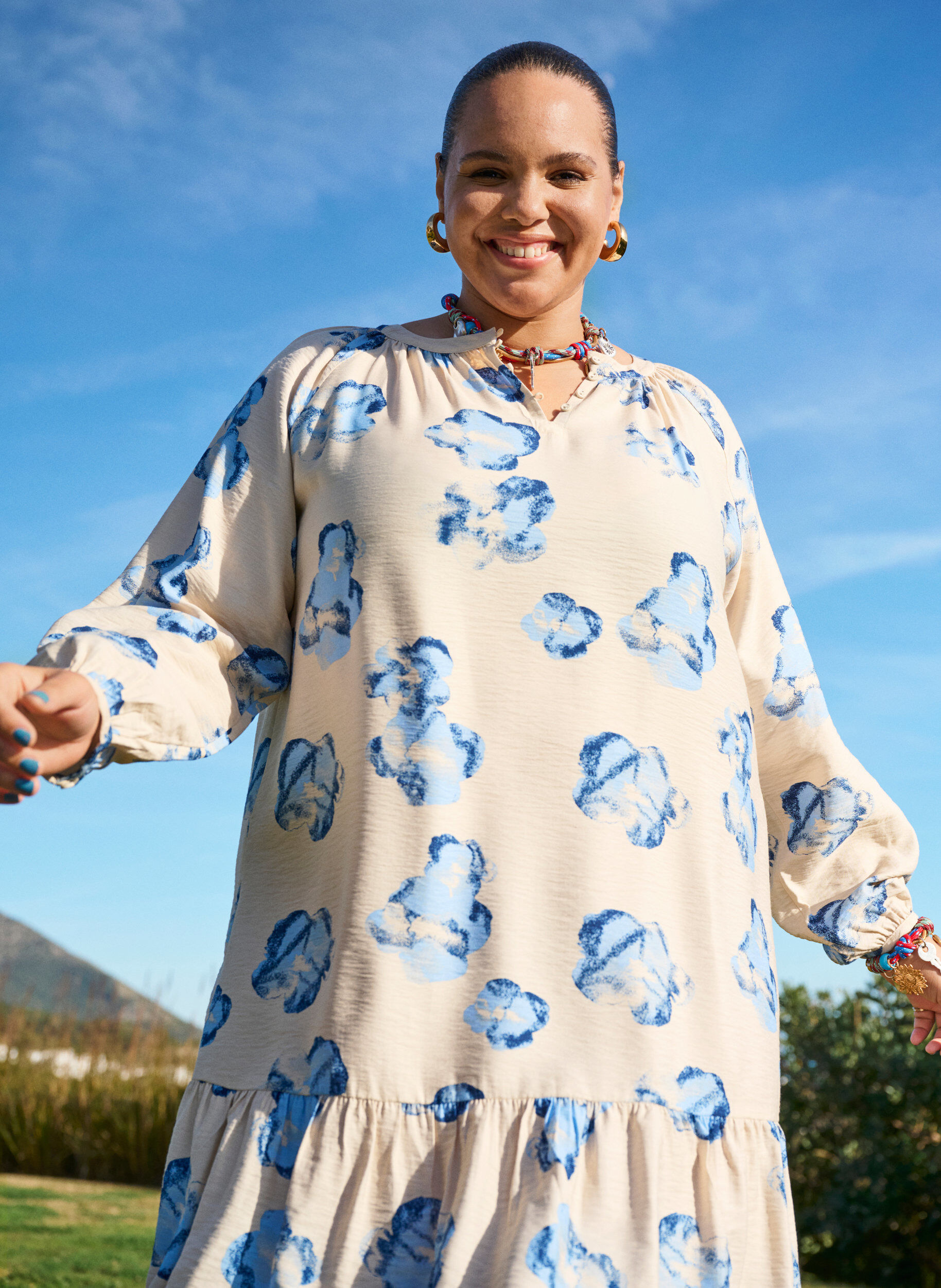 Zizzi Kn&aelig;lang kjole med lange &aelig;rmer og A-snit, Vanilla, Image image number 0