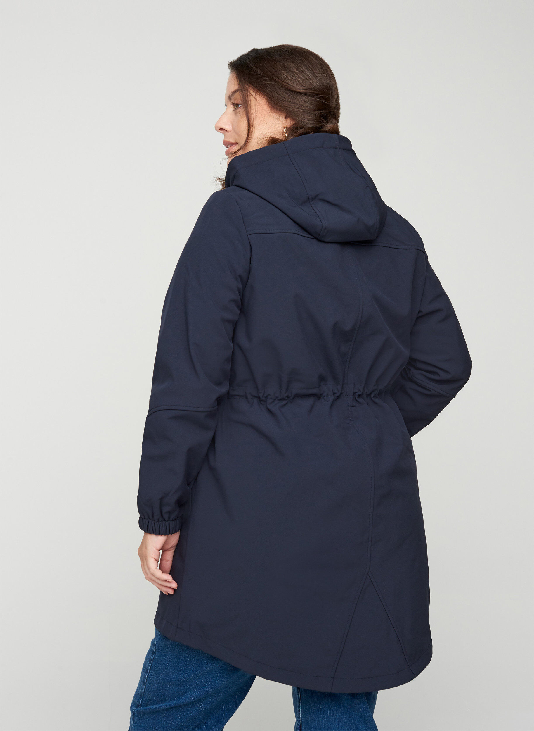 Zizzi Softshell jakke med h&aelig;tte, Night Sky solid, Model image number 2