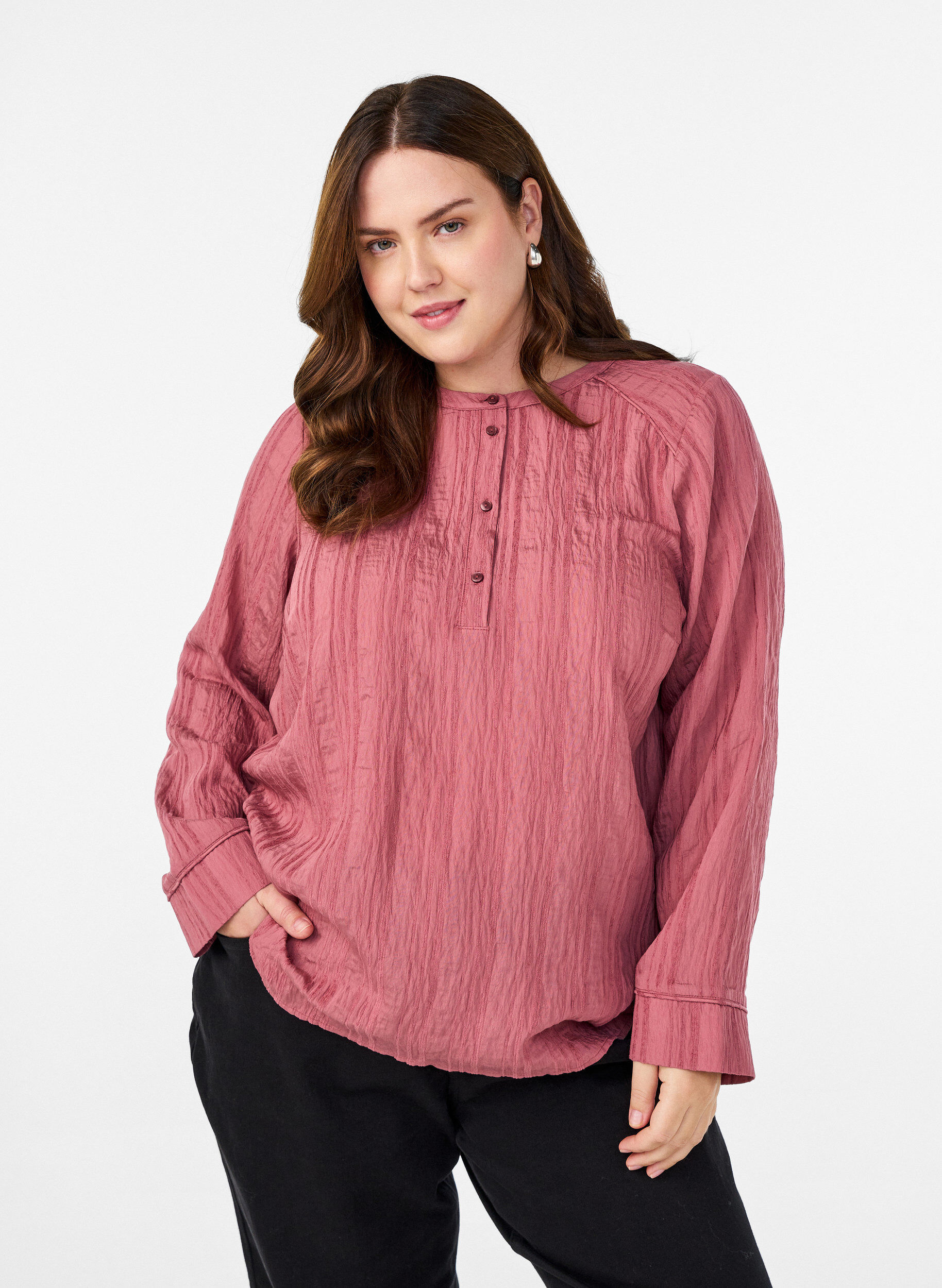 Bluse med tone-i-tone struktur og knapper, Lyser&oslash;d, Model