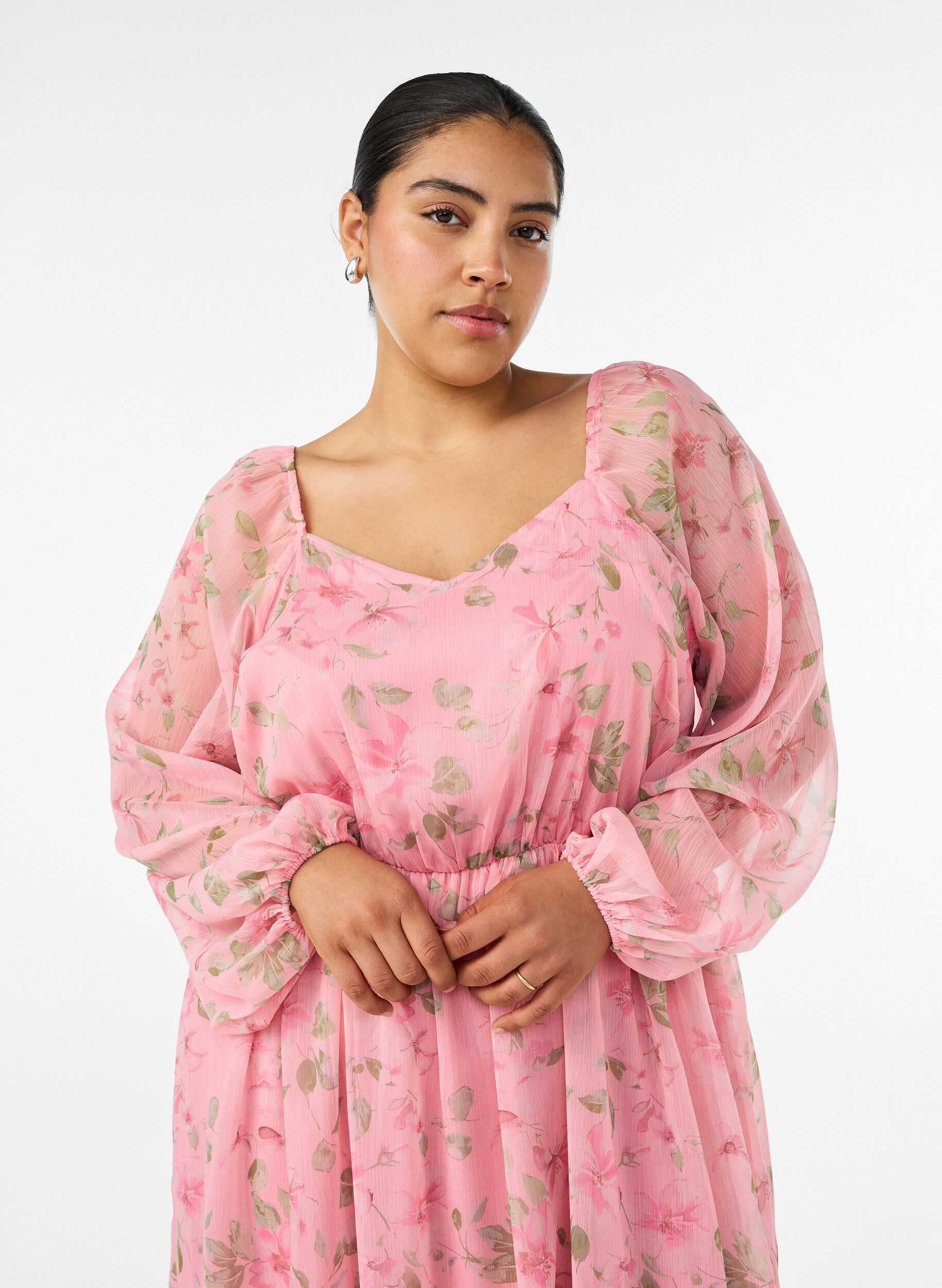 ZizziFestkjole i chiffon med lange &aelig;rmer, Lyser&oslash;d, Model image number 2