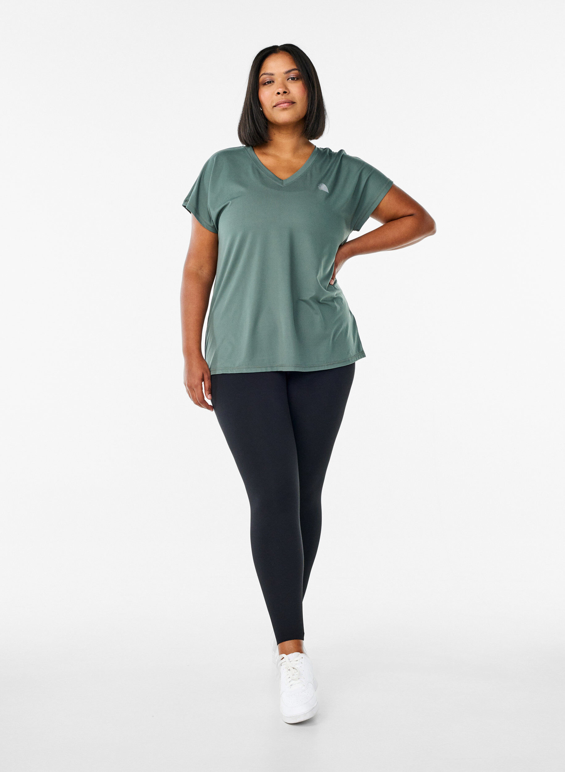 ZizziL&oslash;s tr&aelig;nings t-shirt med v-hals, Gr&oslash;n, Model image number 1
