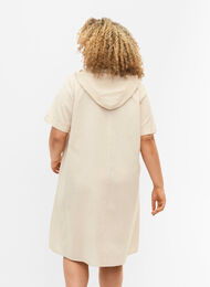 Kortærmet kjole med hætte, Sandshell, Model