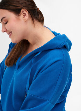 Sweatshirt med hætte og slids, Daphne Blue, Model image number 2