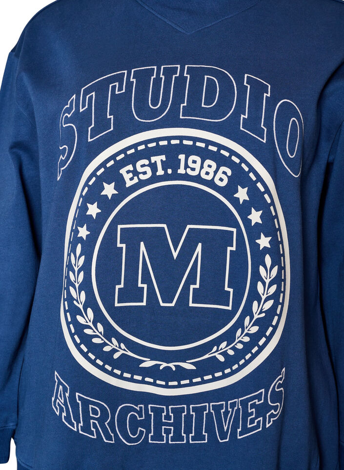 Sweatshirt med h&oslash;j hals og sporty frontmotiv, Bl&aring;, Packshot image number 2