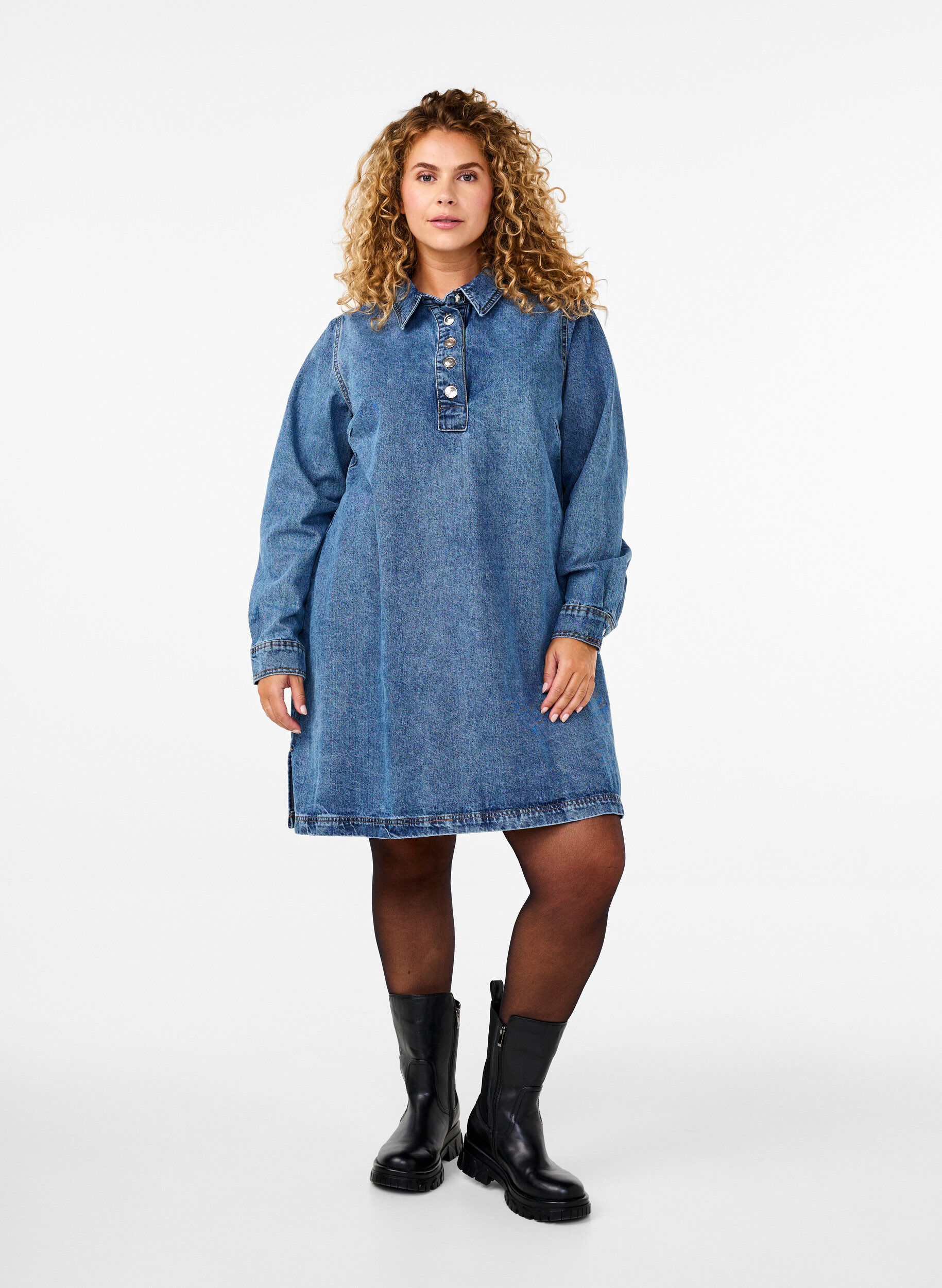 Zizzi Kort denimkjole med a-shape og lange &aelig;rmer, Blue Denim, Model image number 2