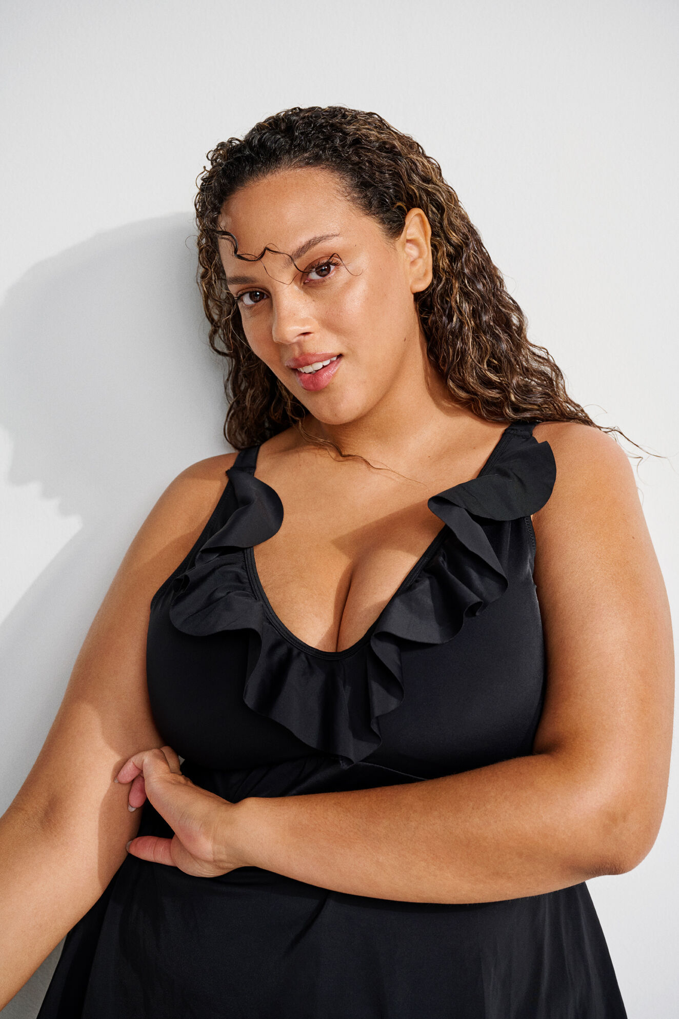 Zizzi Badekjole med fl&aelig;ser, , Model