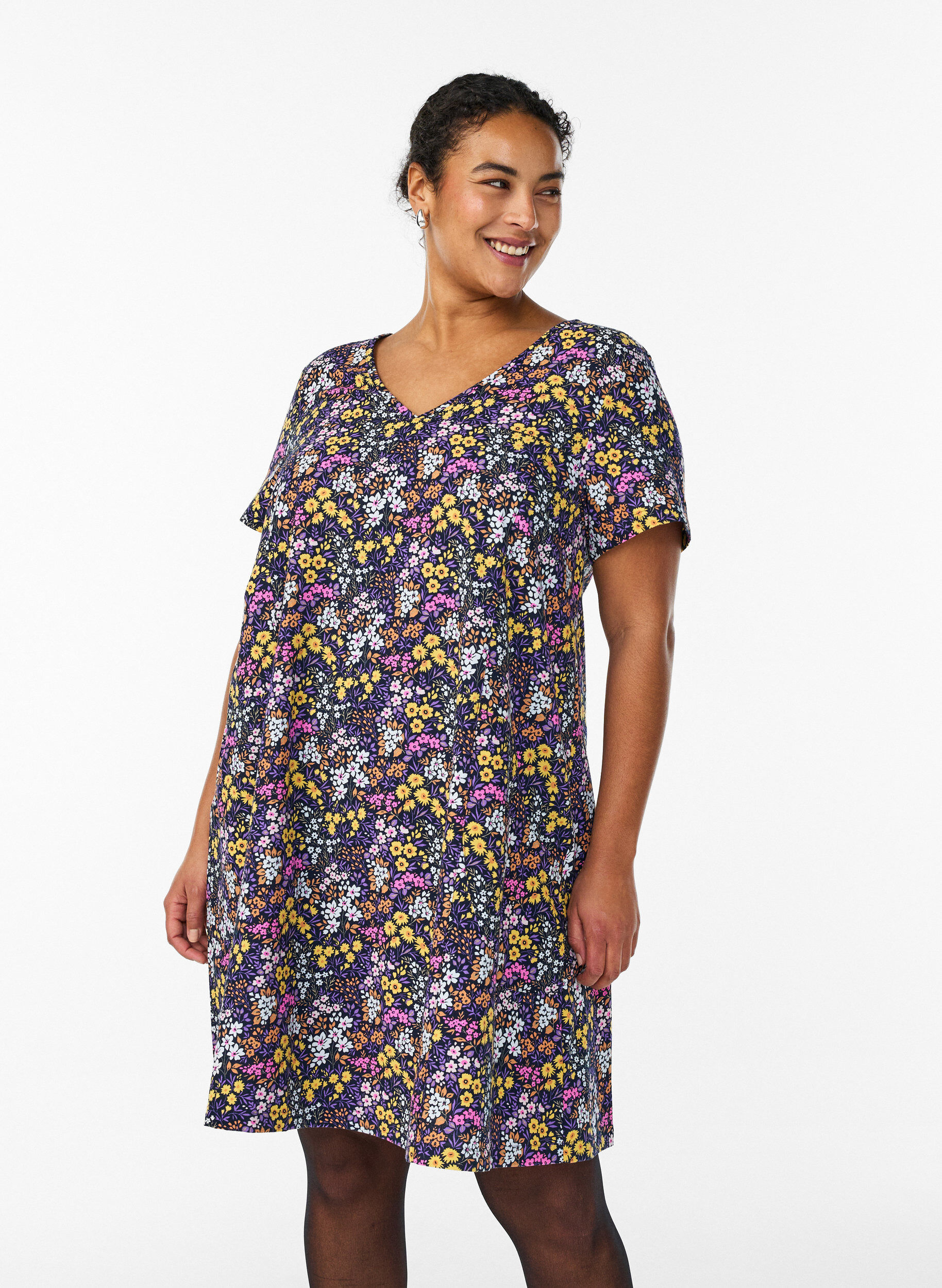 Zizzi Kort a-shape kjole med blomsterprint, Bl&aring;, Model image number 0