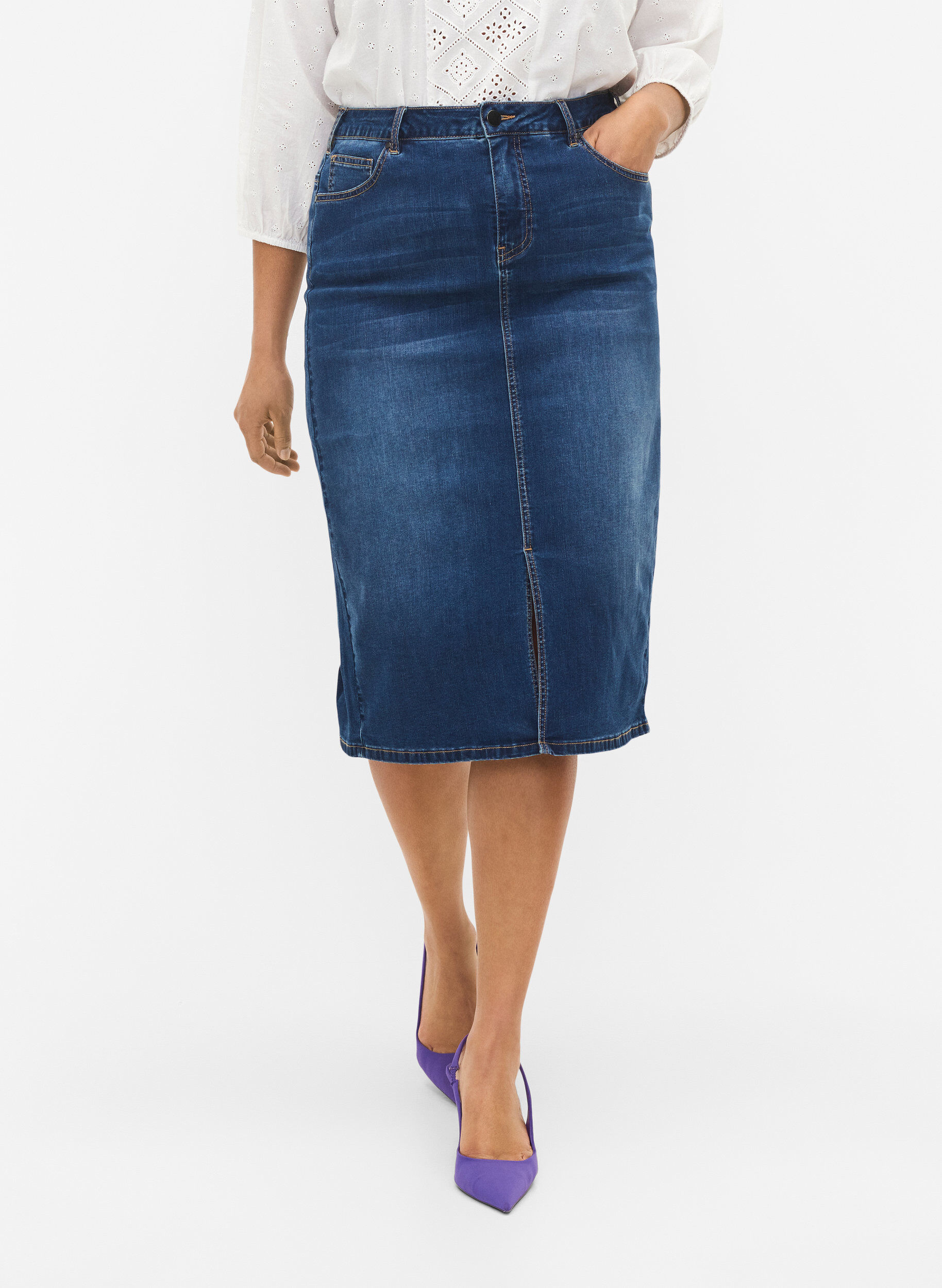 Zizzi Denim midinederdel med slids, Bl&aring;, Model image number 3