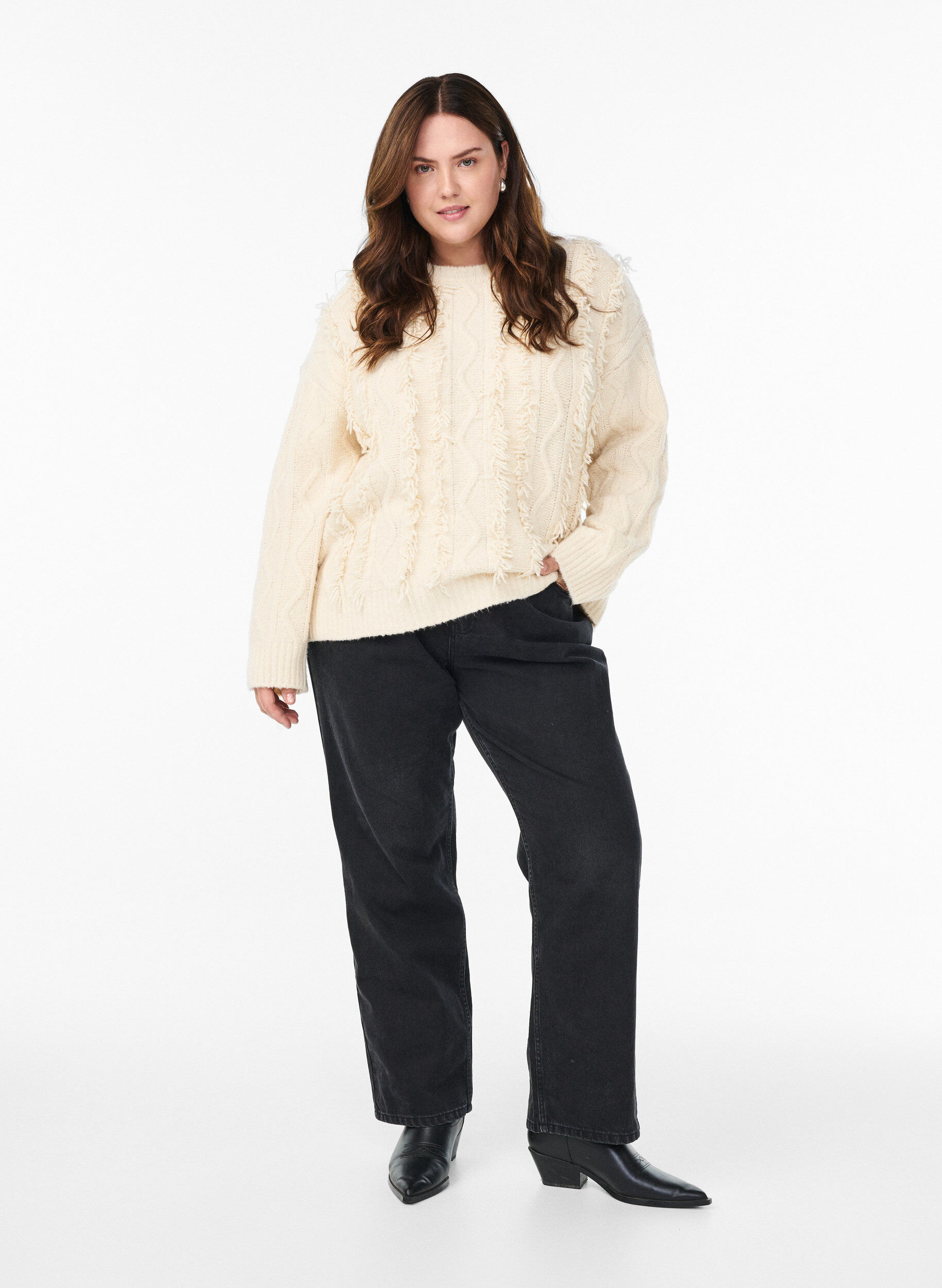 Zizzi Strikbluse med kabelm&oslash;nster og frynser, Beige, Model image number 1