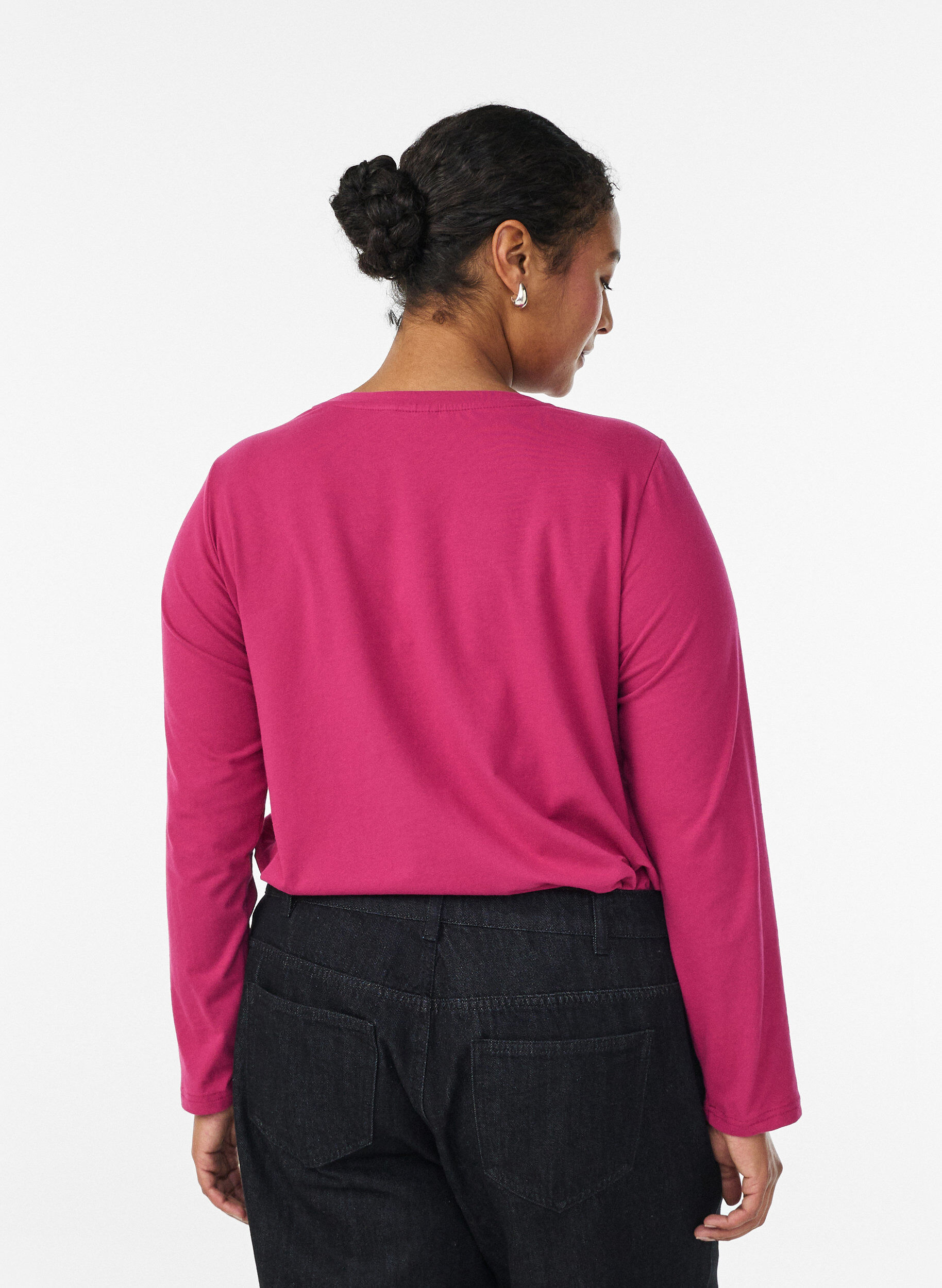 Zizzi Basis jerseybluse med lange &aelig;rmer, Lyser&oslash;d, Model image number 2