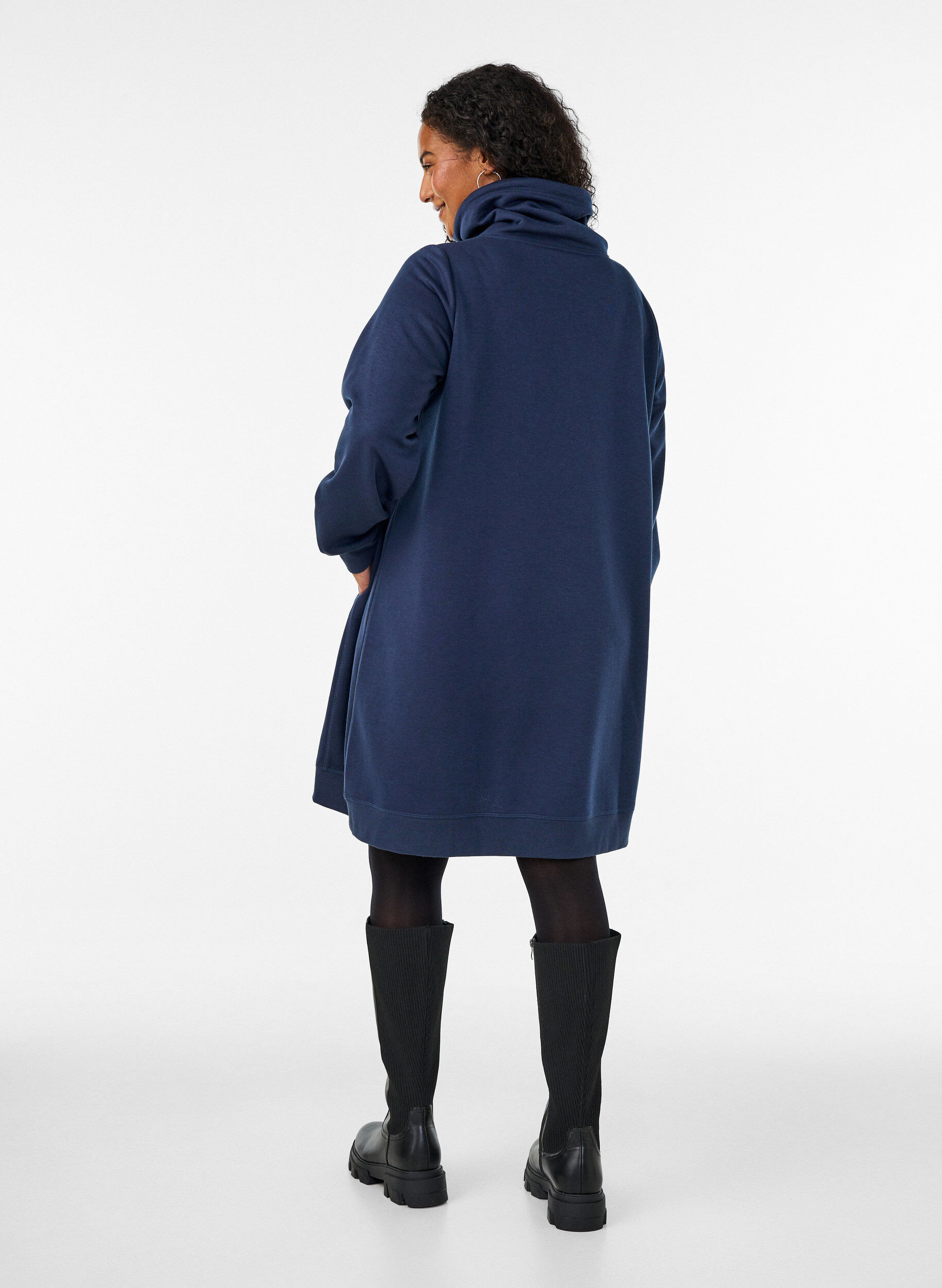 ZizziKort sweatkjole med h&oslash;j krave og lommer, Bl&aring;, Model image number 2