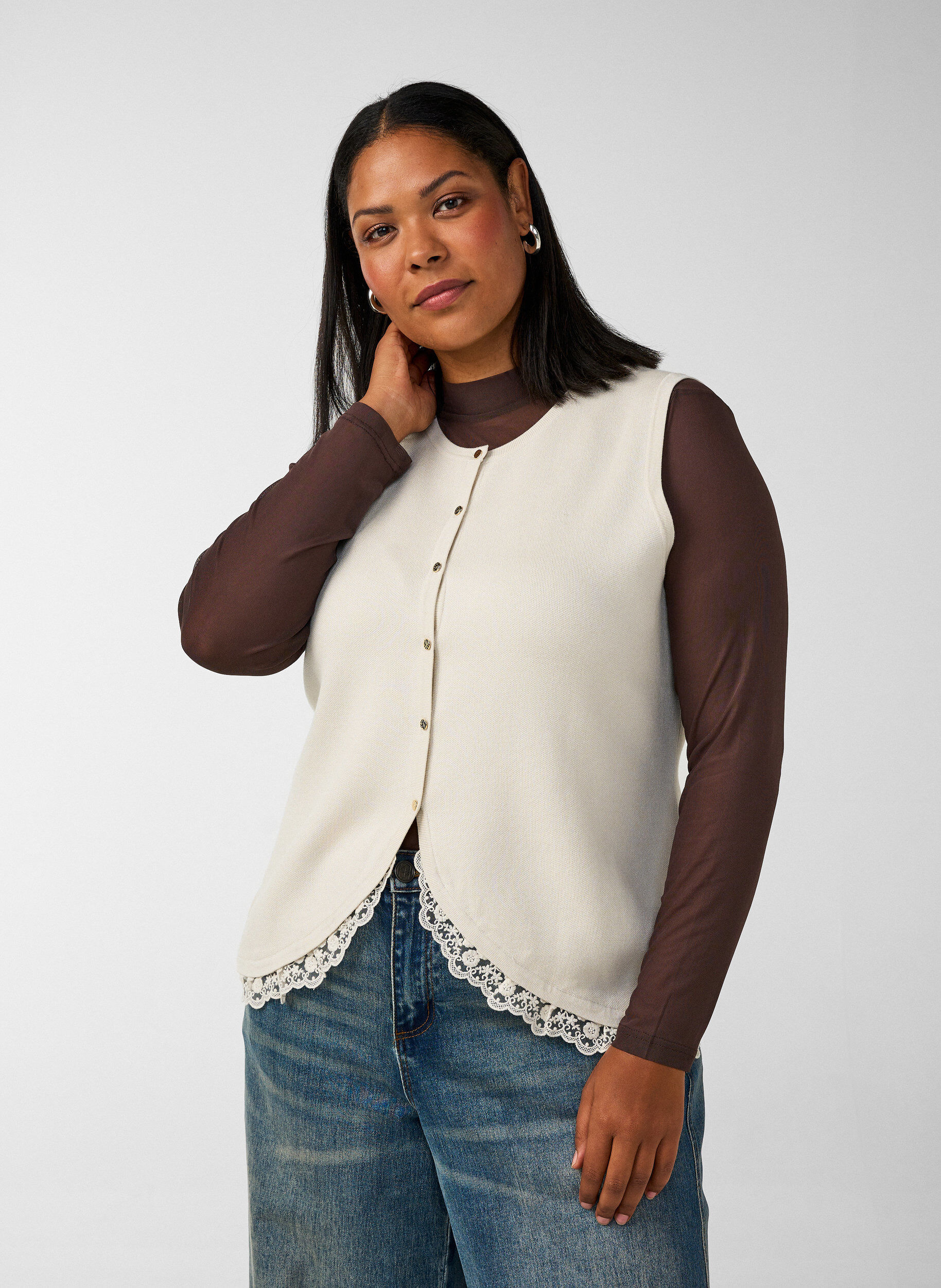 ZizziStrikvest med blondekant, Vanilla, Model image number 0
