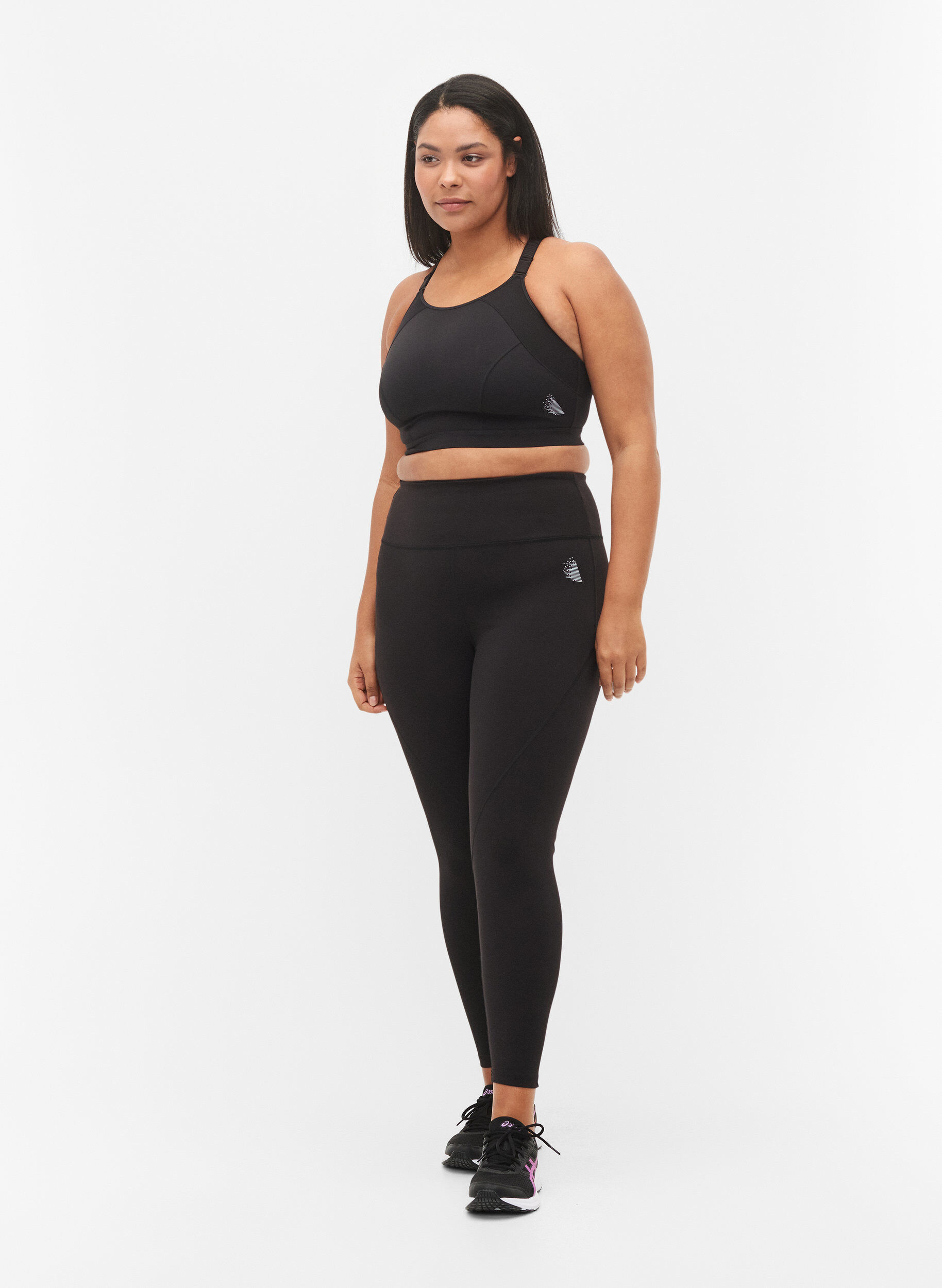 Zizzi CORE, SUPER HIGH, SPORTS BRA - Sports bh med justerbare skulderstropper, Black, Model image number 4