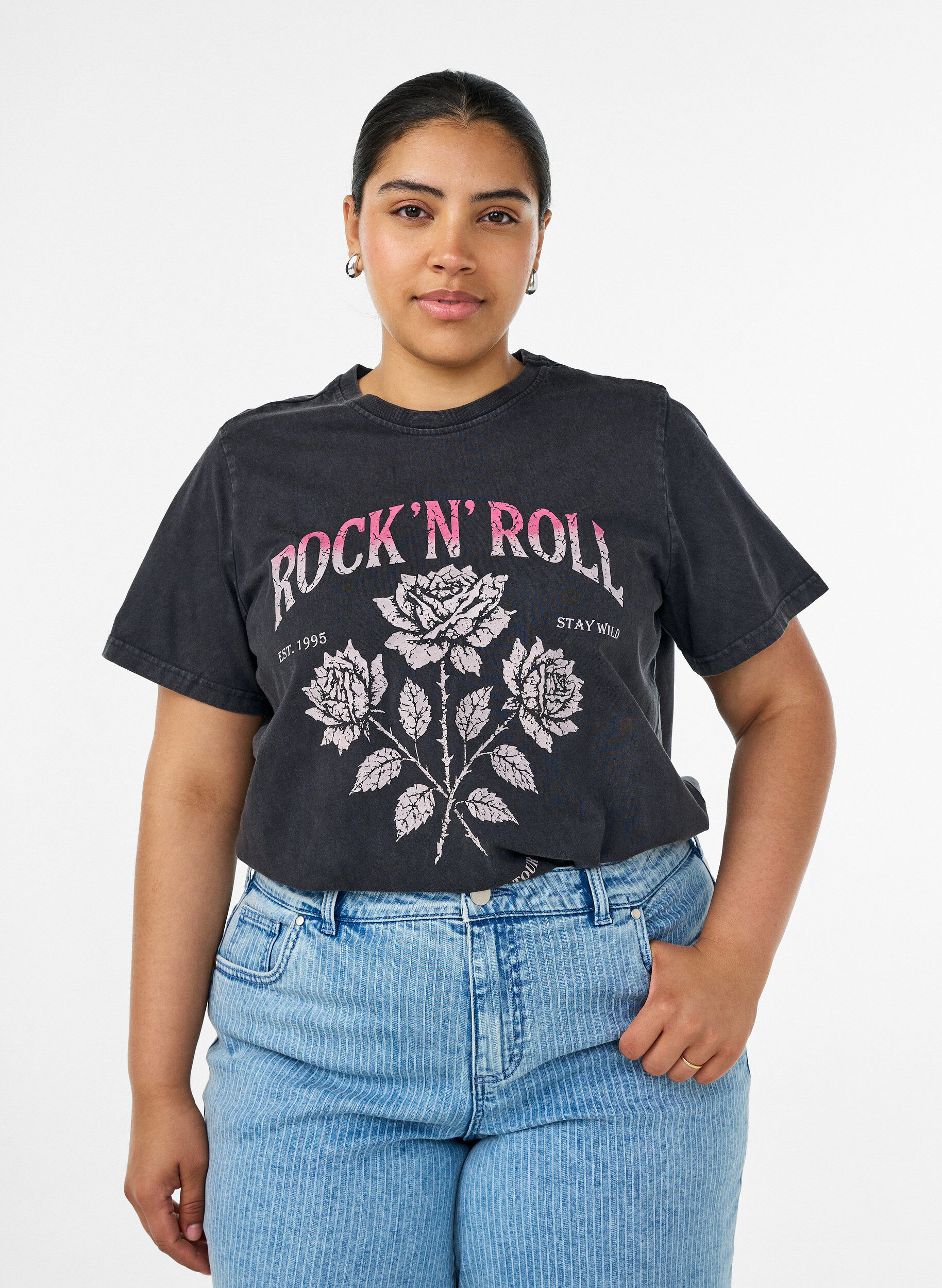 ZizziT-shirt i &oslash;kologisk bomuld med rockprint, Sort, Model image number 0