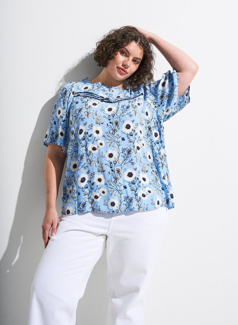 Blomstret bluse med korte &aelig;rmer, Bl&aring;, Image image number 0