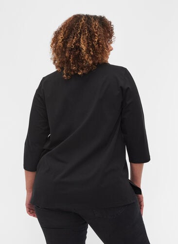 Ensfarvet bomulds bluse med 3/4 ærmer og slids, Black, Model image number 1
